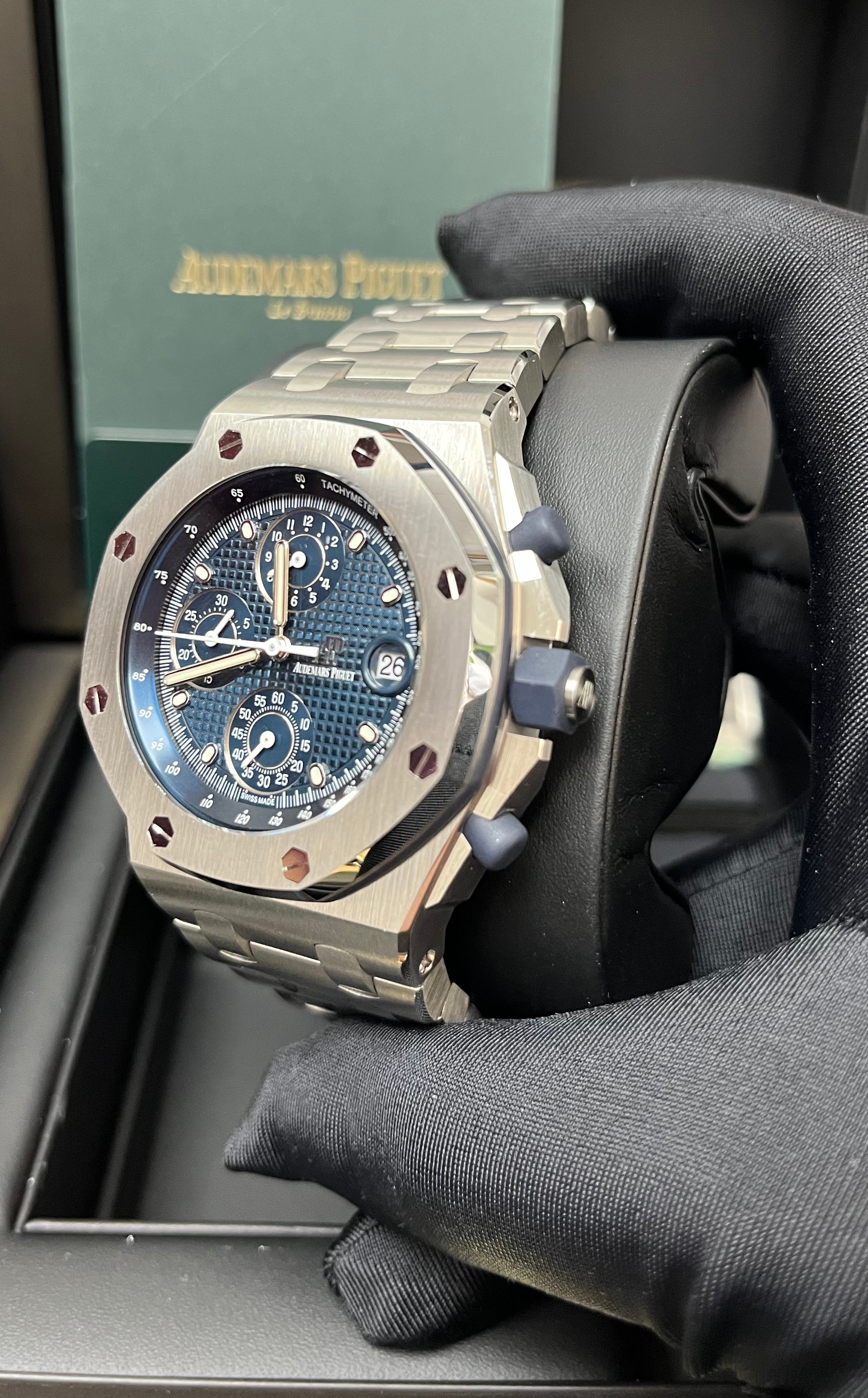 Audemars Piguet Royal Oak Offshore 42mm Chronograph Men's Watch 26238ST.OO.2000ST.01 - Luxury Stainless Steel Sports Watch for Business, Gifting & Special Occasions