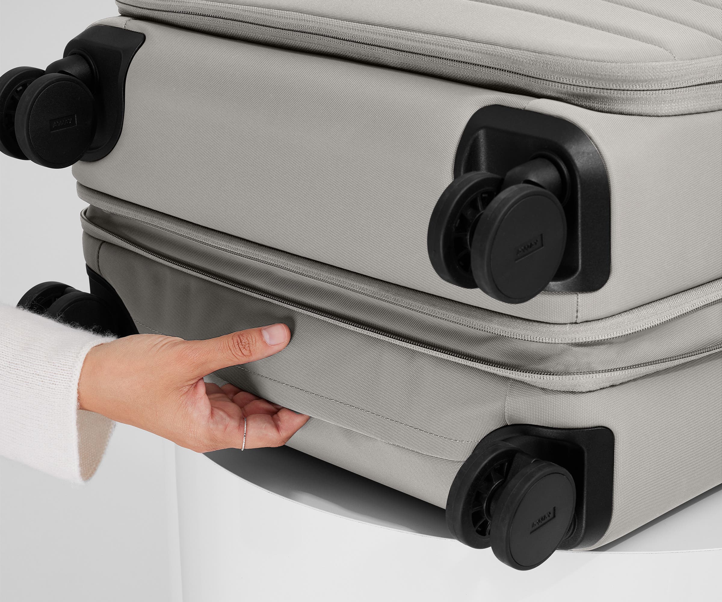 Premium Softside Medium Luggage in Cloud Gray - Lightweight & Durable Carry-On for Business Travel & Weekend Getaways