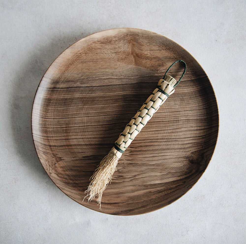 Premium Walnut Wood Serving Plate - Elegant Charcuterie Board for Cheese, Fruits & Snacks - Perfect for Entertaining, Weddings & Gifts