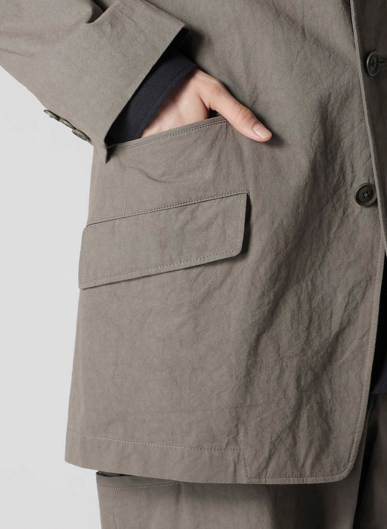 Premium Cotton Poplin Jacket with Front Edge Stitching - Lightweight & Stylish Outerwear for Spring & Fall Fashion