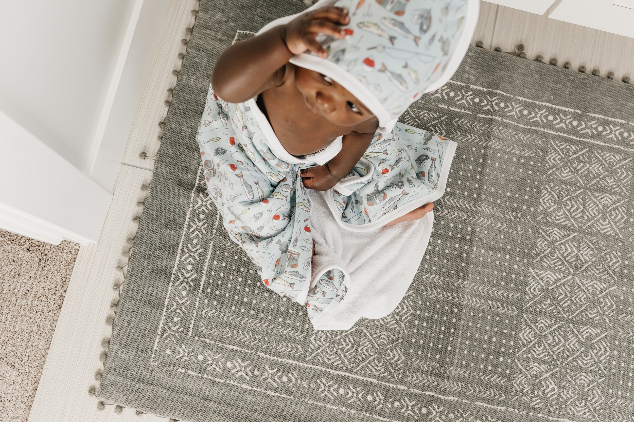 Premium Baby Knit Hooded Towel - Soft & Absorbent for Newborns & Toddlers - Perfect for Bath Time, Swimming & Beach Outings