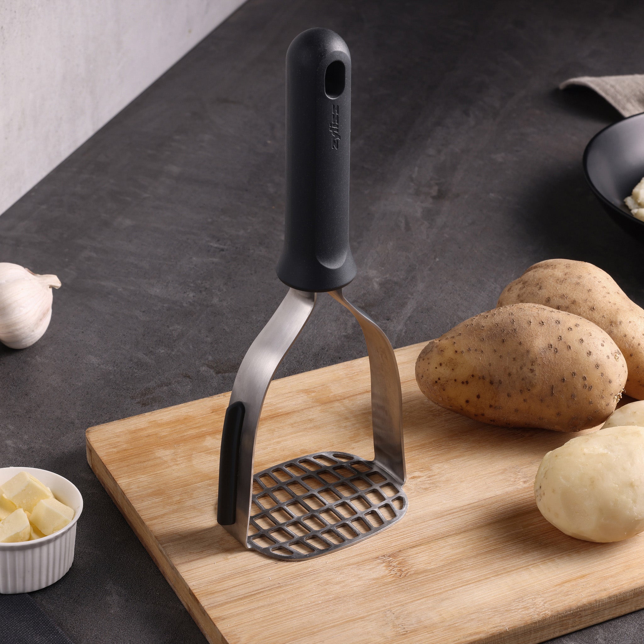 Premium Zyliss Potato Masher - Stainless Steel Kitchen Tool for Smooth Mashed Potatoes, Vegetables & Baby Food - Ideal for Thanksgiving, Family Dinners & Meal Prep