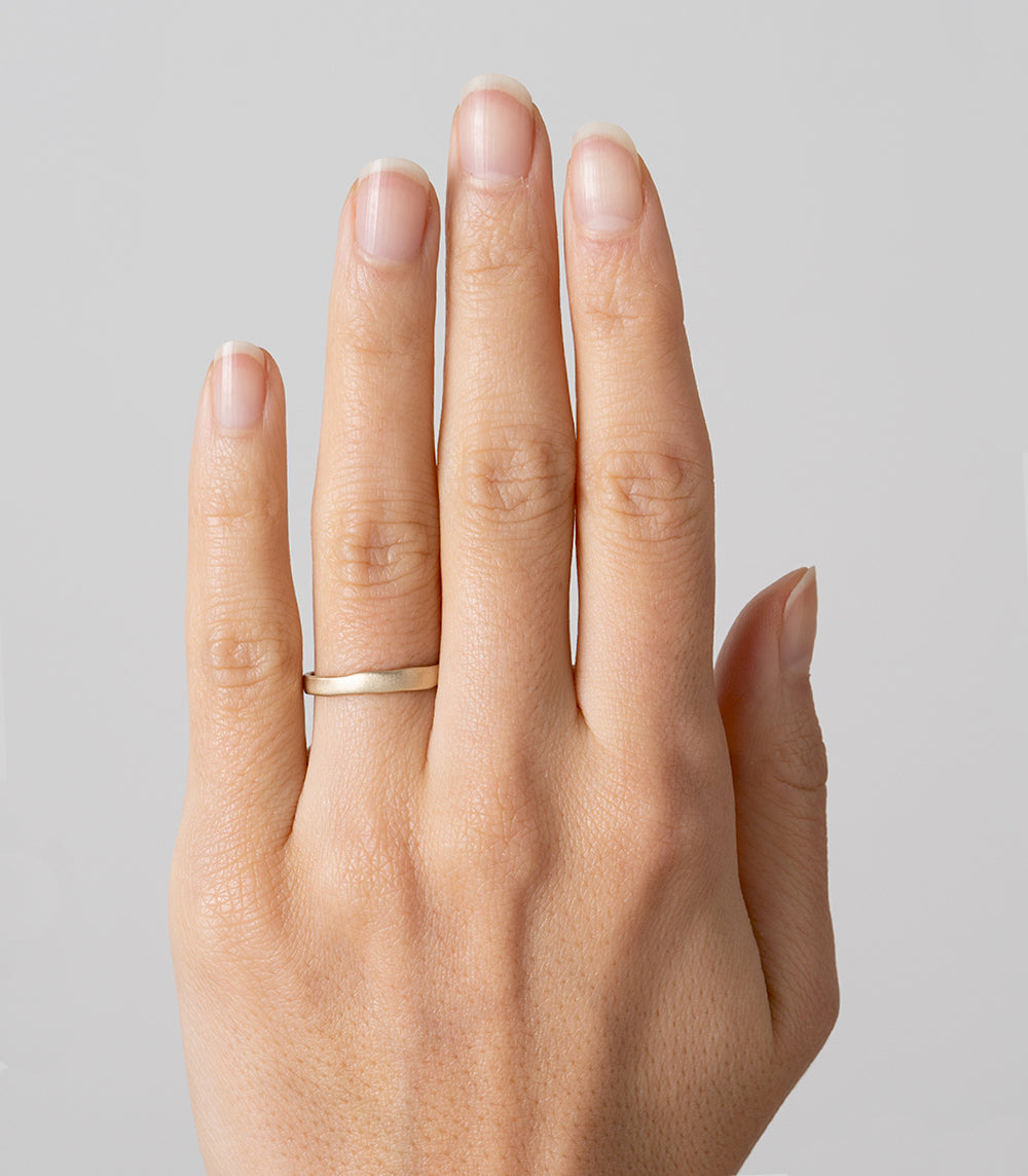 3mm Gold Torn Paper Edge Wedding Band for Men & Women - Elegant Stackable Ring for Engagement, Anniversary, and Everyday Wear