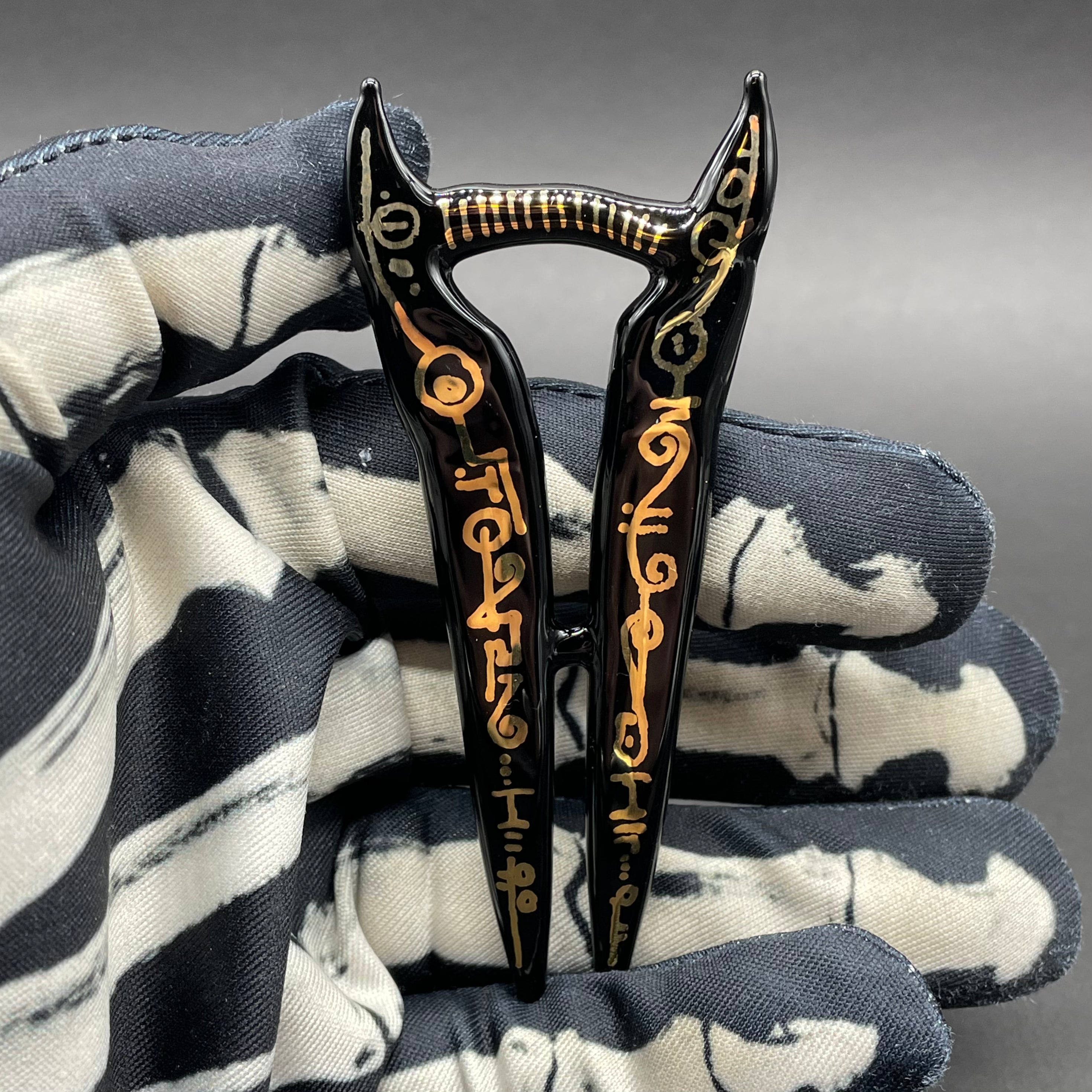 Halo Energy Sword Replica - Official Halo Cosplay Prop for Fans, Collectors & Gamers | Perfect for Halloween, Conventions & Gaming Events