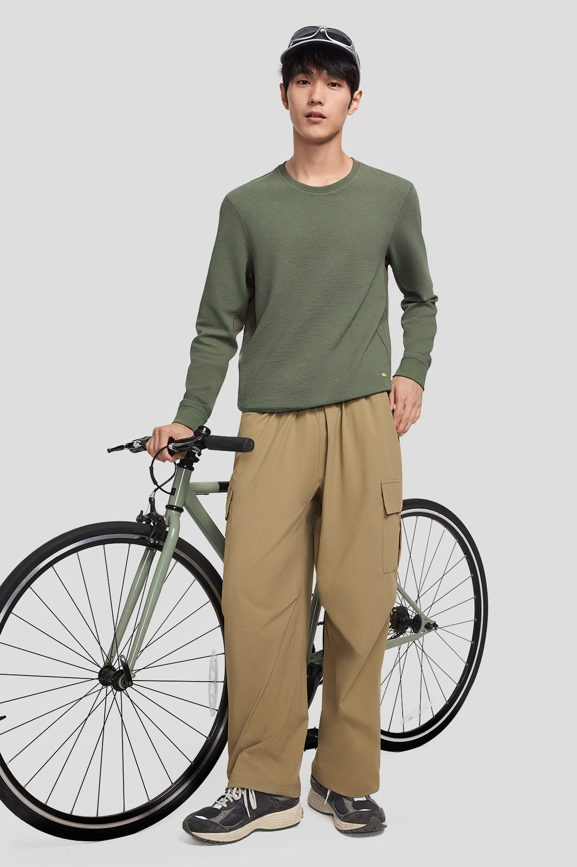 FreshFlex Men's Long Sleeve Moisture Wicking Athletic Shirt - Gym Workout, Running & Outdoor Sports Performance Top
