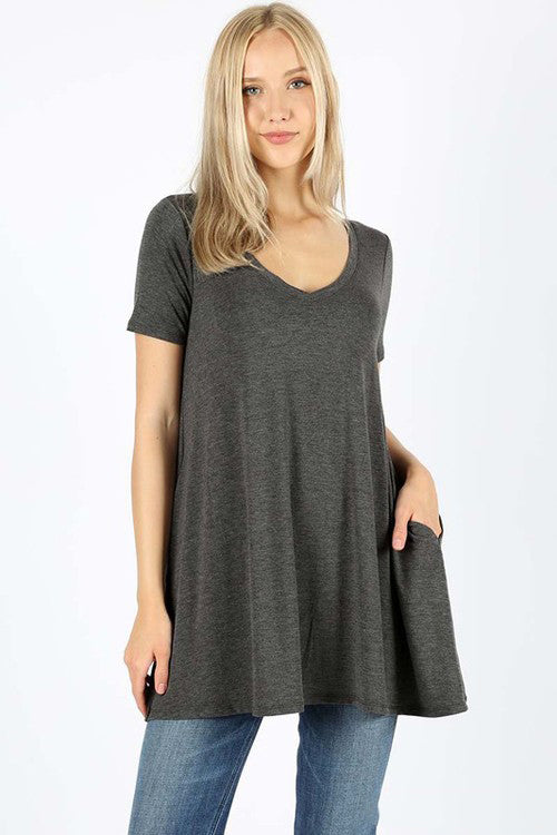 Women's Short Sleeve V-Neck T-Shirt with Pockets - Casual Comfort Top for Everyday Wear, Work & Weekend Outings