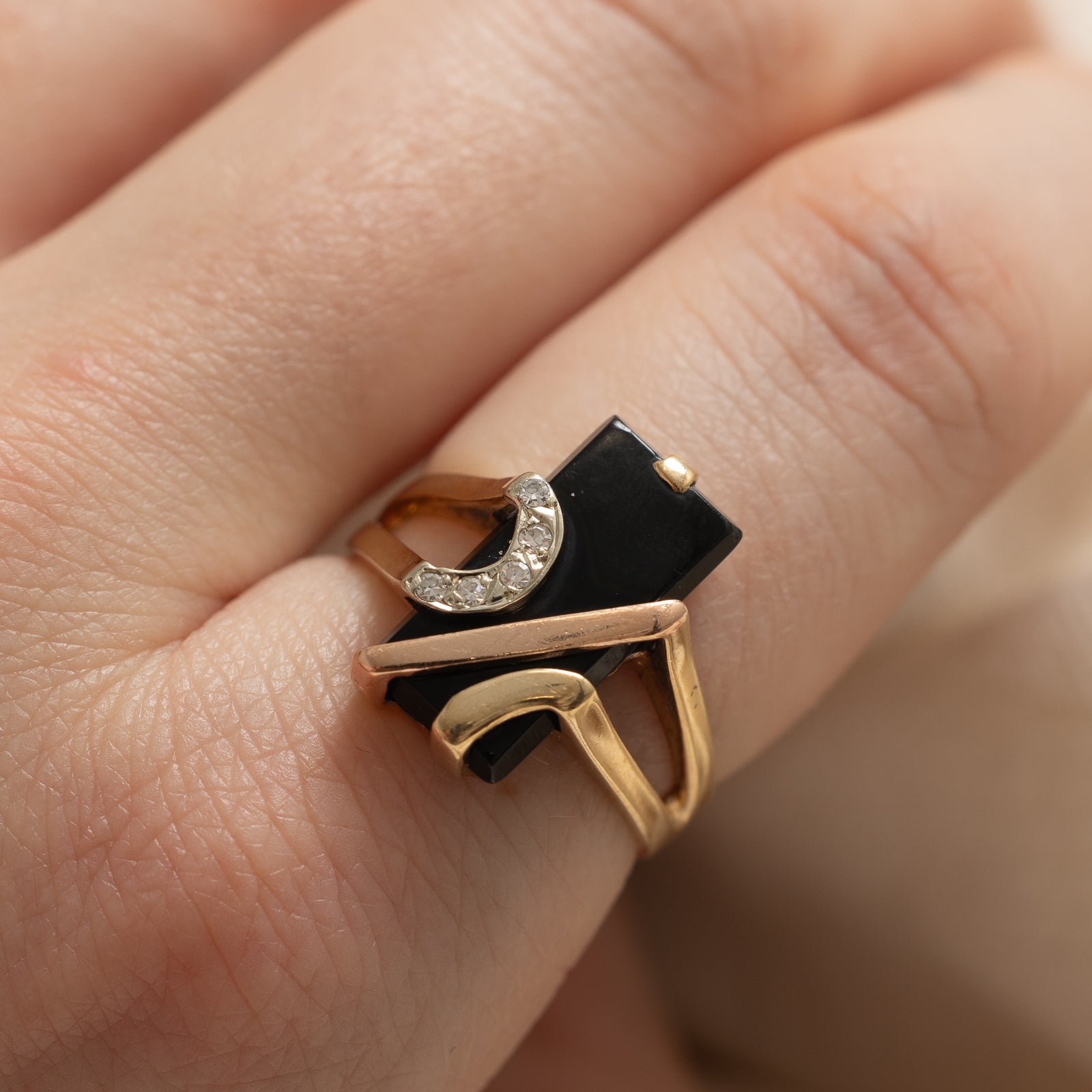 Elegant Onyx & Diamond Open Shank Ring - 3.00ct Black Onyx & 0.05ct Diamond - Size 7.5 - Perfect for Evening Parties & Special Occasions