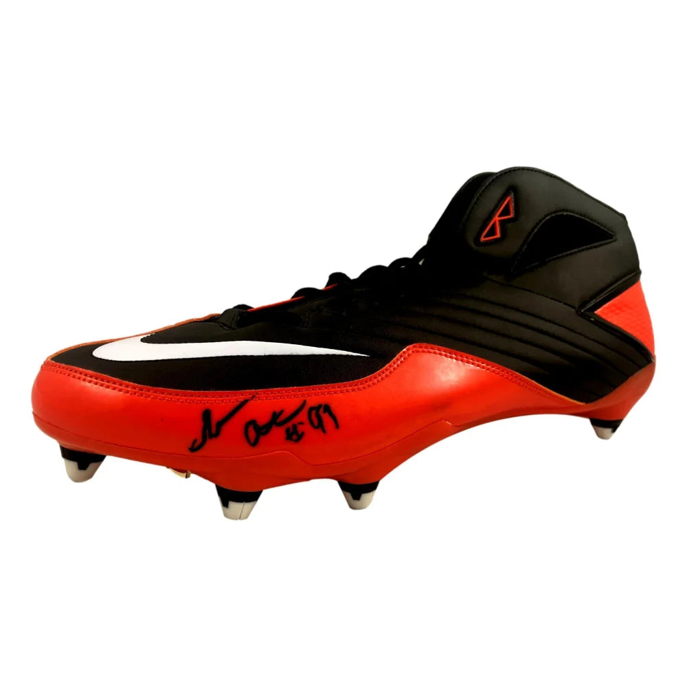 Geno Atkins Autographed Football Cleats - Cincinnati Bengals Signed Cleats with JSA COA - Perfect for NFL Memorabilia Collectors and Bengals Fans Display