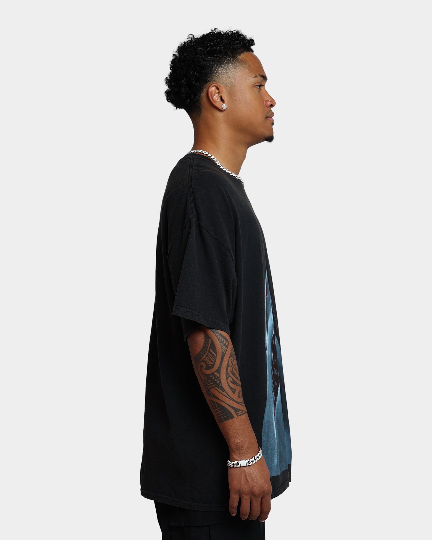 American Thrift X Jaws Vintage T-Shirt - Black Wash Distressed Tee | 80s Retro Movie Merchandise | Perfect for Casual Wear, Halloween Costumes & Pop Culture Fans