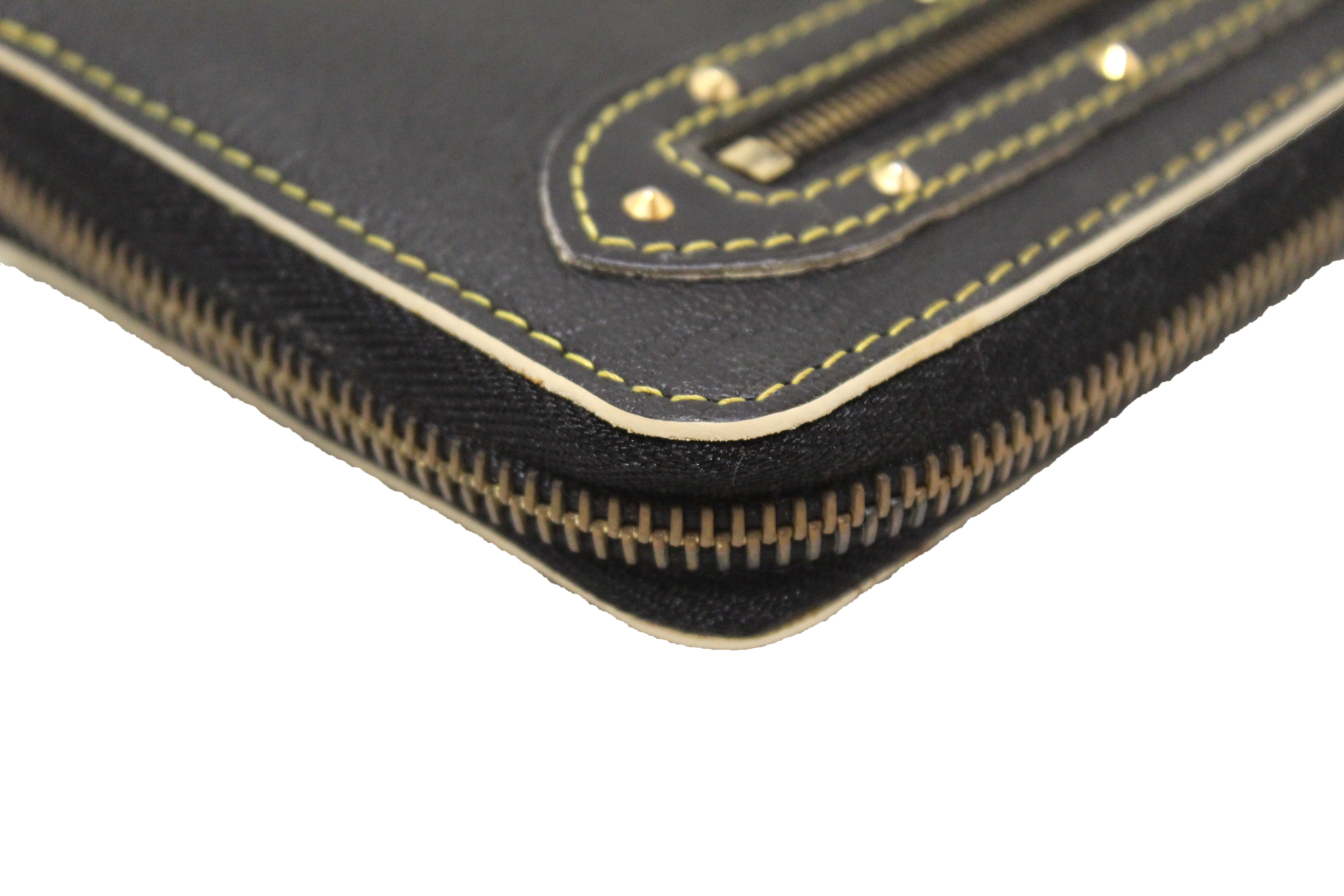 Authentic Louis Vuitton Black Suhali Leather Zippy Wallet for Women - Luxury Designer Zip Around Wallet for Credit Cards & Cash - Perfect for Everyday Use, Travel & Gifts
