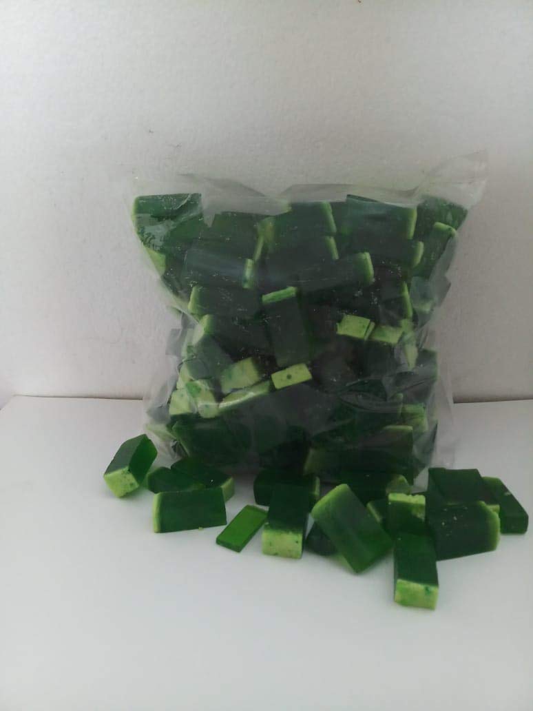 Organic Aloe Vera Melt and Pour Soap Base - 1kg Transparent Glycerin Soap for DIY, Handmade Soap Making, Bath & Body Care - Perfect for Sensitive Skin & Natural Skincare Routine