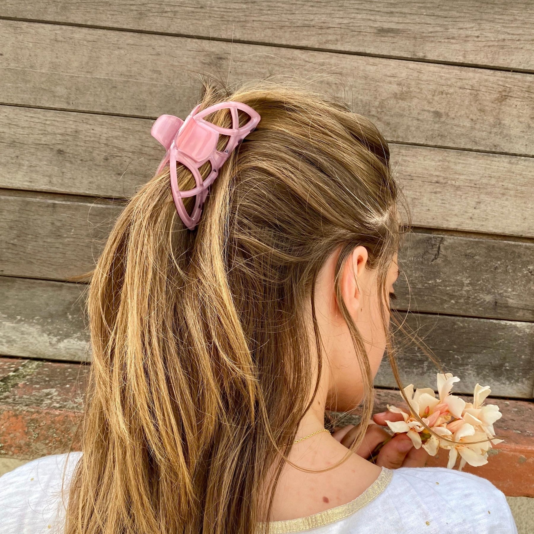 Daisy Hair Clips for Women - Fashionable Large Hairpins for Women and Girls - Perfect for Weddings, Parties, and Everyday Styling