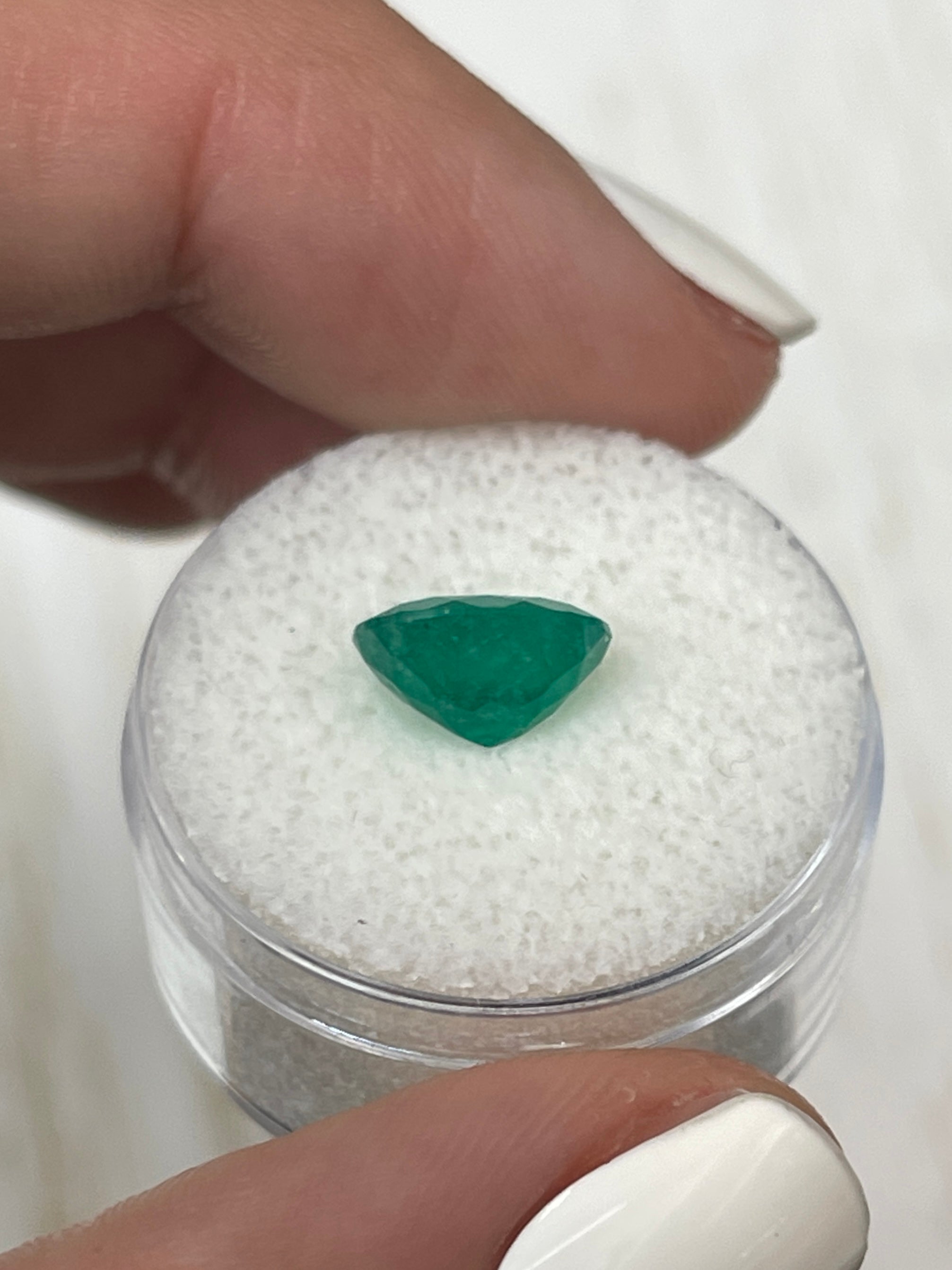 2.21 Carat Dark Forest Green Natural Loose Colombian Emerald Gemstone - Oval Cut for Jewelry Making, Engagement Rings & Luxury Gifts