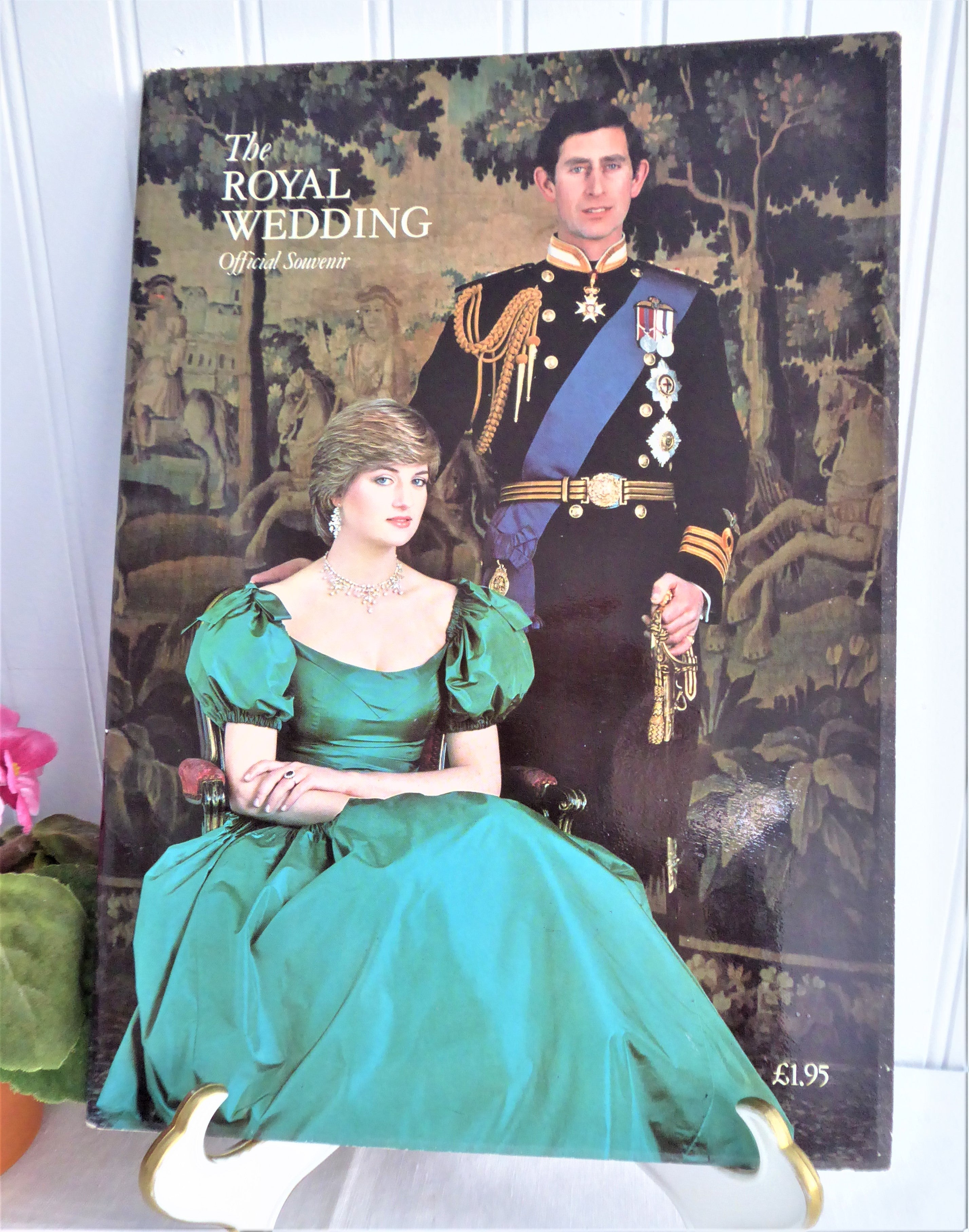 Royal Wedding Charles and Diana 1981 Commemorative Program - Rare Collectible with High-Quality Photos | Perfect for Royal Memorabilia Collectors, History Enthusiasts, and Wedding Inspiration