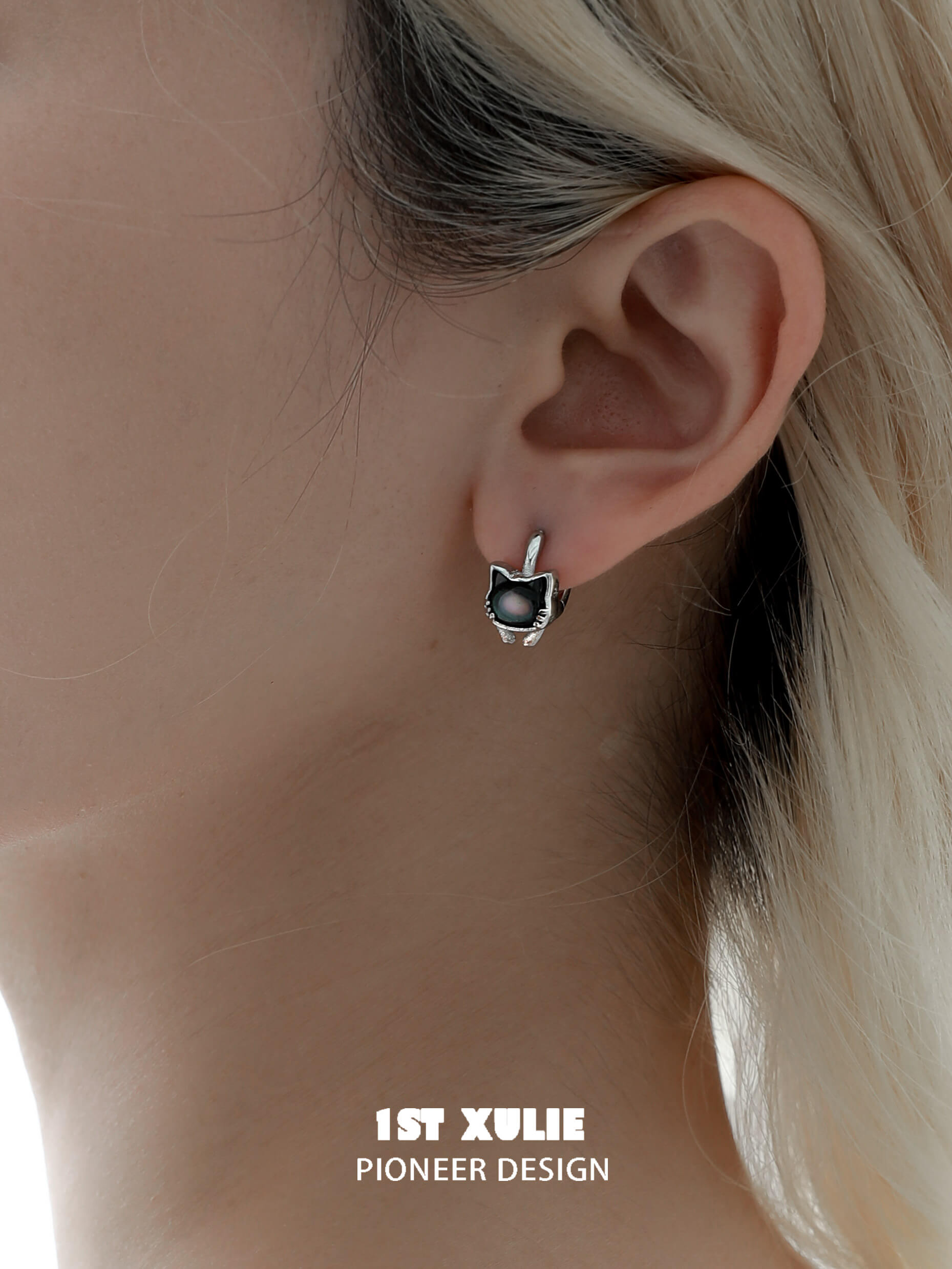 S925 Sterling Silver 18K Platinum Plated Black & Gray Cat Earrings - Perfect for Cat Lovers, Birthday Gifts & Everyday Fashion Accessories