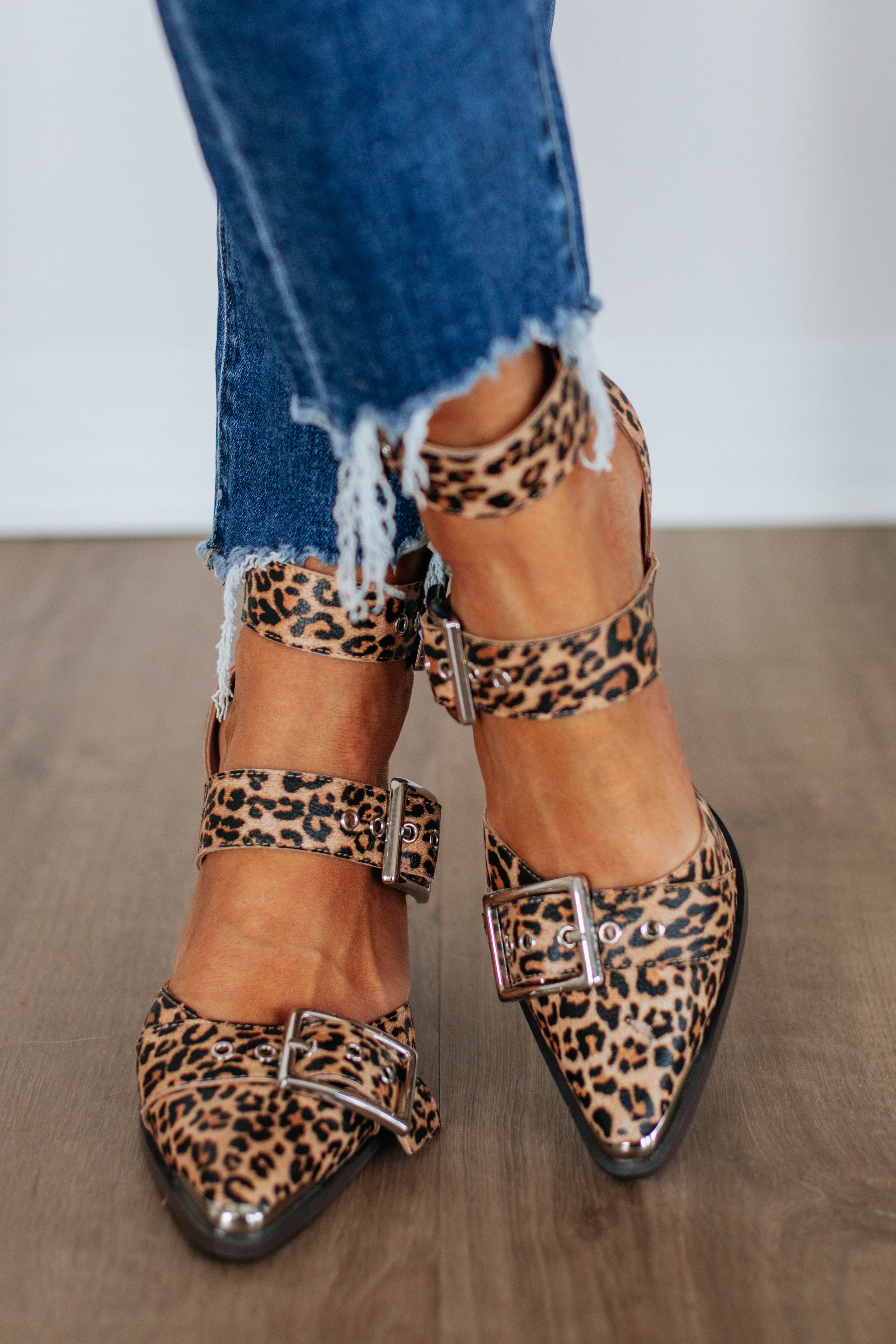 Leopard Print High Heels for Women - Stylish Pointed Toe Pumps for Parties, Weddings & Night Out