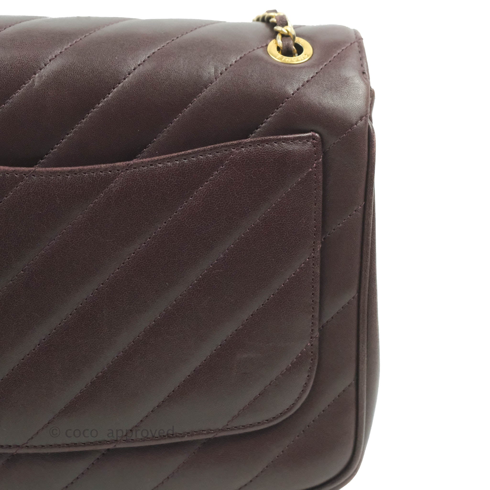 Chanel CC Signature Flap Bag in Diagonal Burgundy Calfskin with Aged Gold Hardware - Luxury Crossbody Purse for Women, Perfect for Date Night & Special Occasions