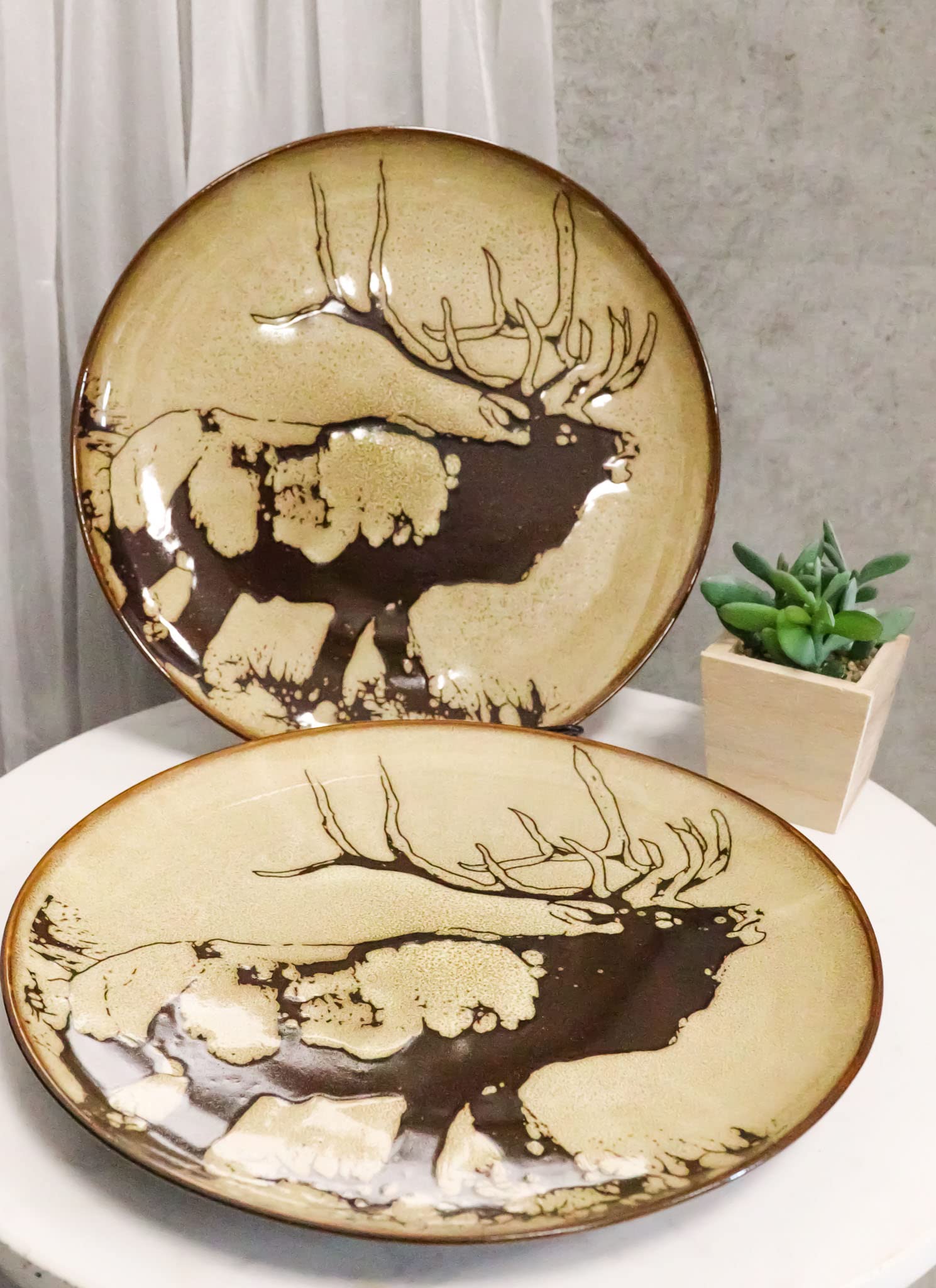 Ebros Animal Wildlife Forest Giant Emperor Bull Elk Abstract Art Large Round Dinner Plate Set of 2 (10.75
