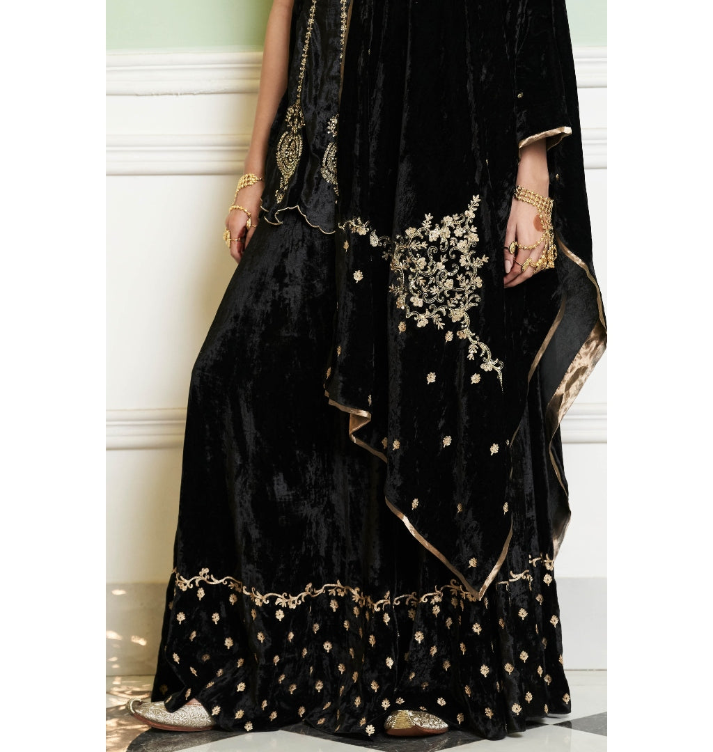 Elegant Black Embroidered Velvet Sharara Set for Women | Traditional Pakistani/Indian Wedding Outfit | Perfect for Bridal, Festive & Special Occasions