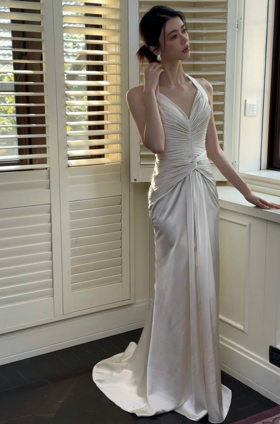 Elegant Halter Mermaid Satin Prom Dress for Women - Formal Evening Gown, Homecoming, Birthday Party & Special Occasions - Style J6336