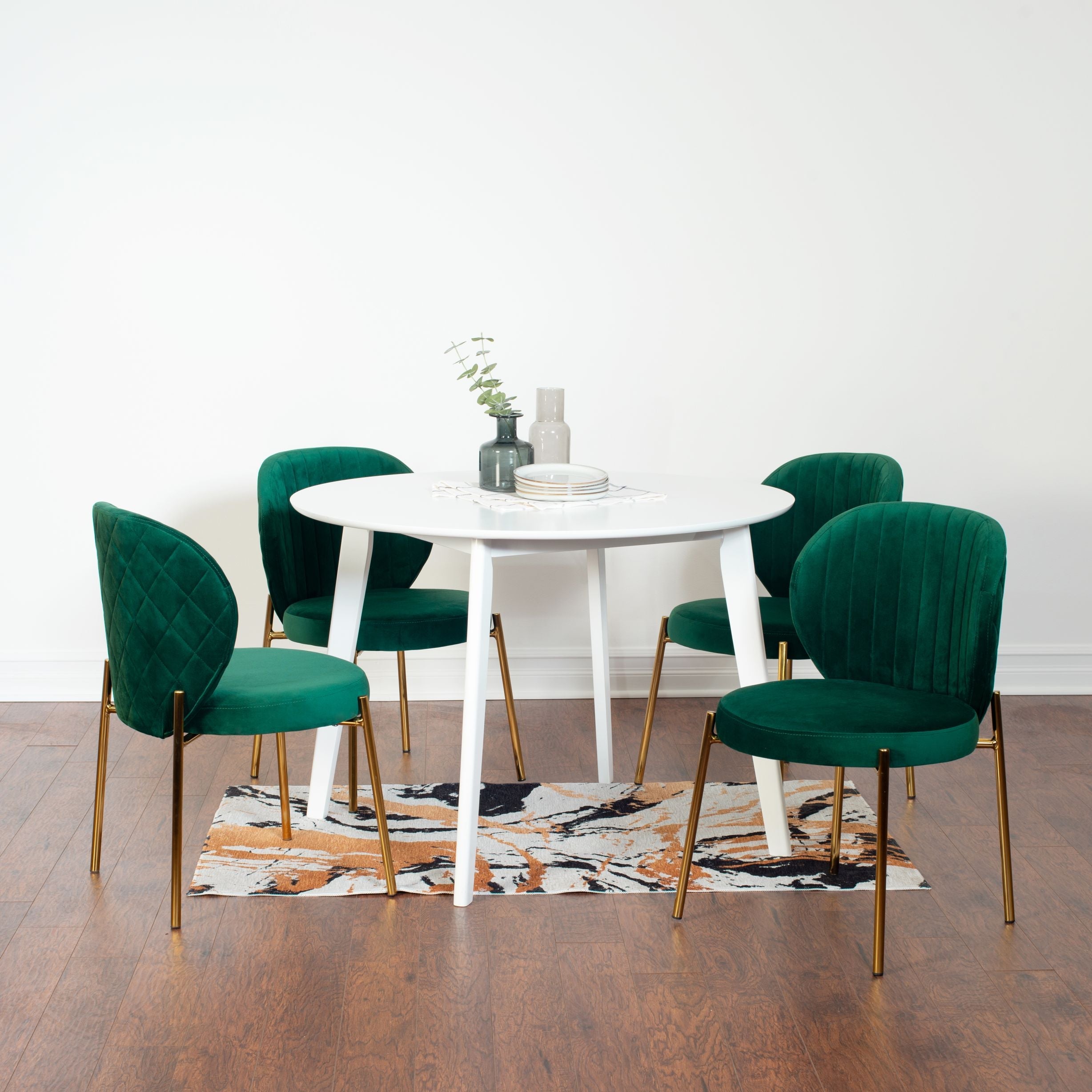 Roundhill Furniture Amoa Contemporary 5-Piece Dining Set - White Round Dining Table with 4 Chairs for Kitchen, Dining Room & Small Spaces | Modern Home Decor