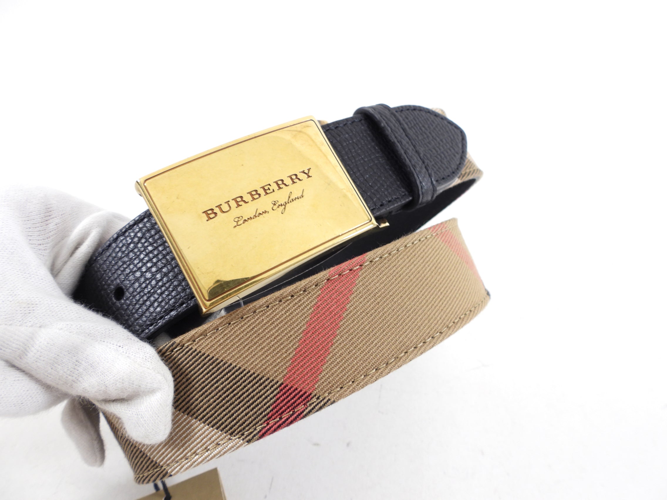 Burberry Brass Buckle Check and Black Leather Belt for Men - 80/32 Size - Classic Luxury Accessory for Business, Casual & Formal Outfits
