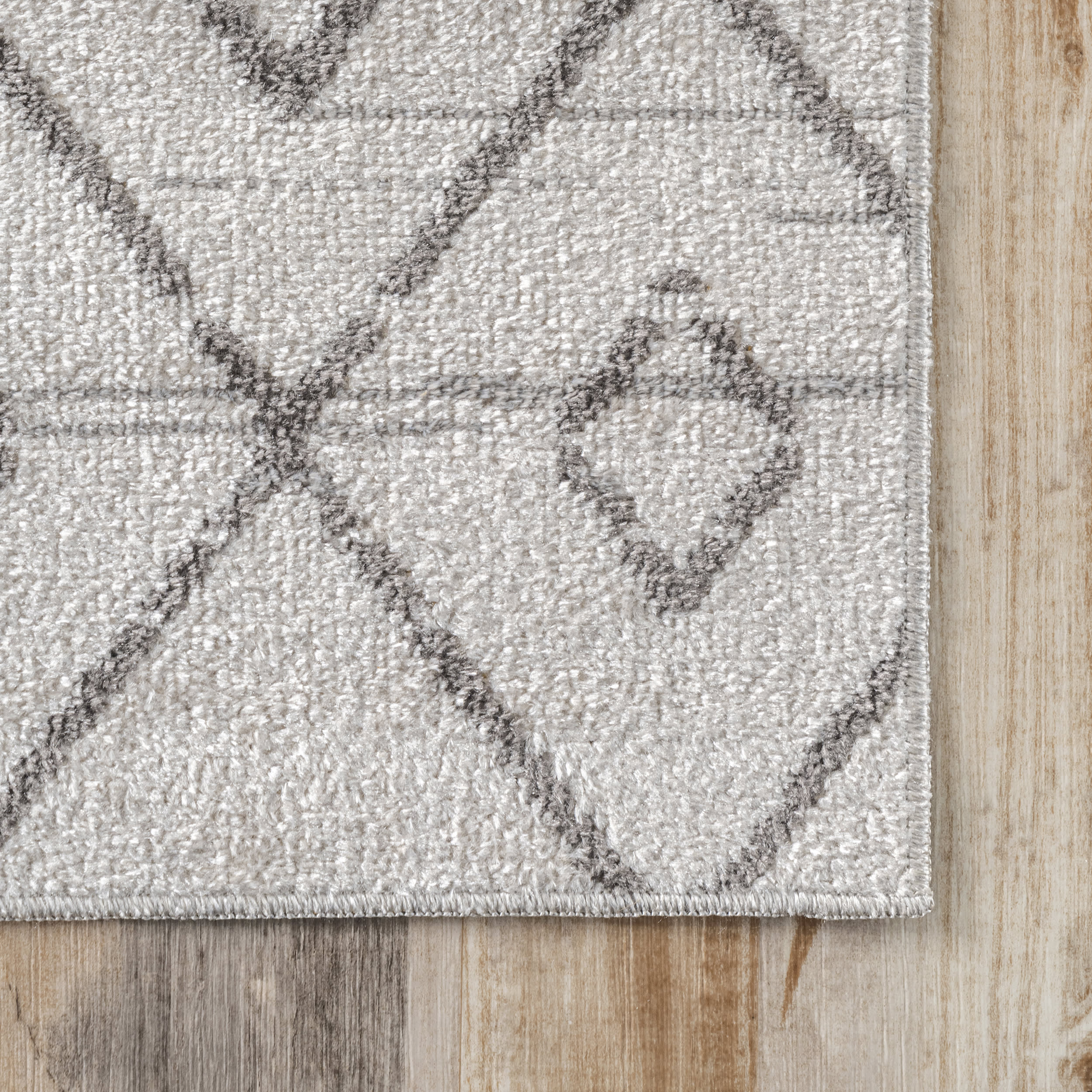 Bailey Washable Geometric Area Rug in Ivory - Perfect for Living Room, Bedroom, and Office Decor