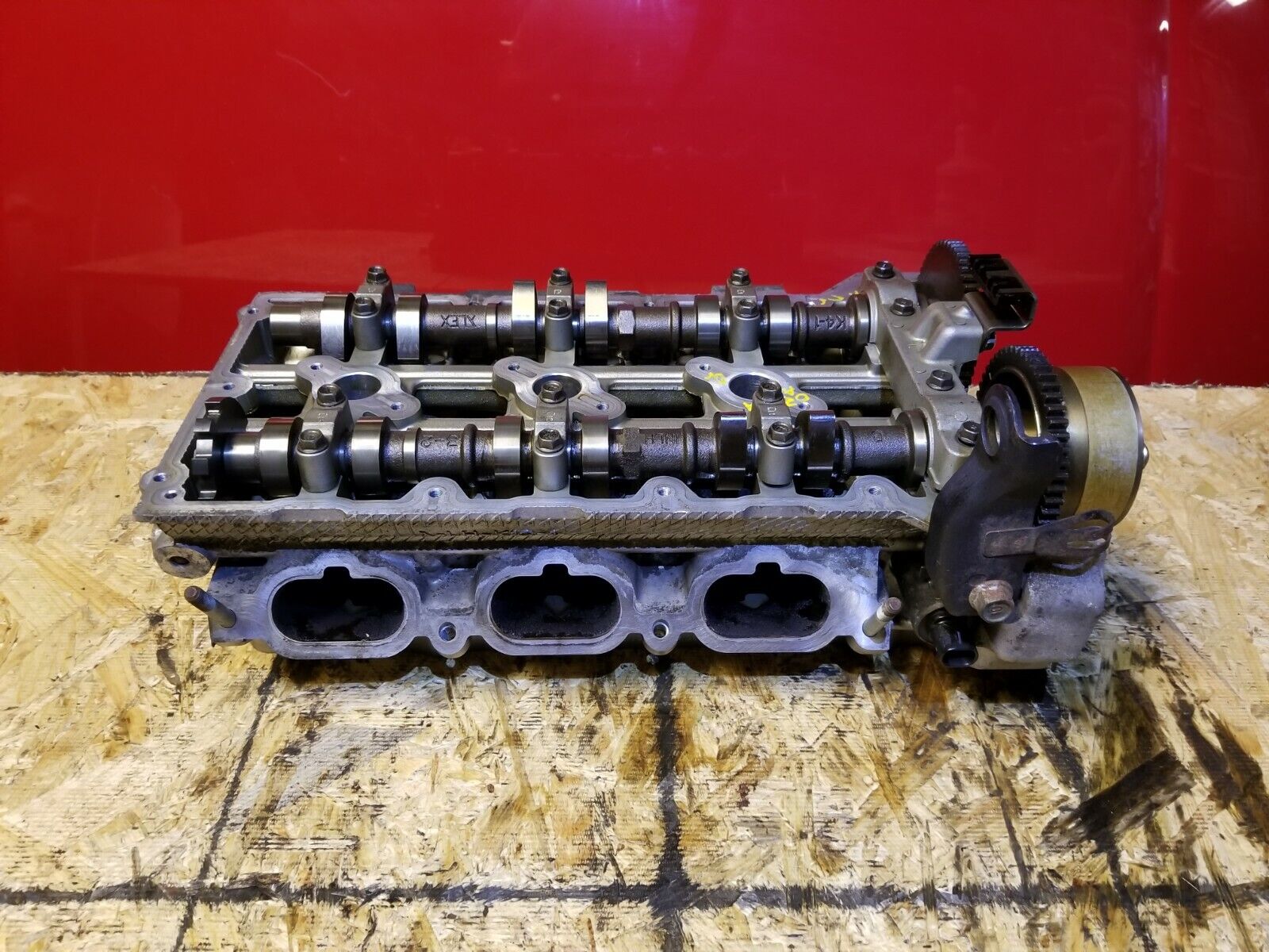 2006-2010 Hyundai Azera 3.8L V6 Left Driver Side Cylinder Head OEM Replacement Part - Perfect for Engine Repair & Performance Upgrade