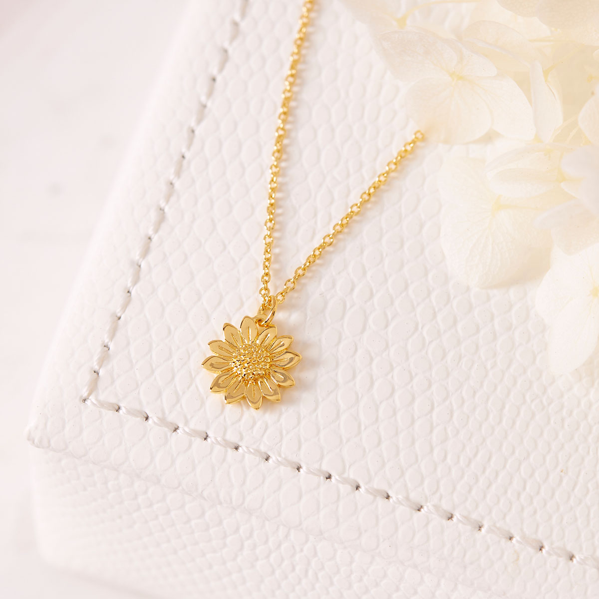 Blossoming Sunflower Necklace in Gold - Elegant Floral Jewelry for Women, Perfect Gift for Birthday, Anniversary & Everyday Wear