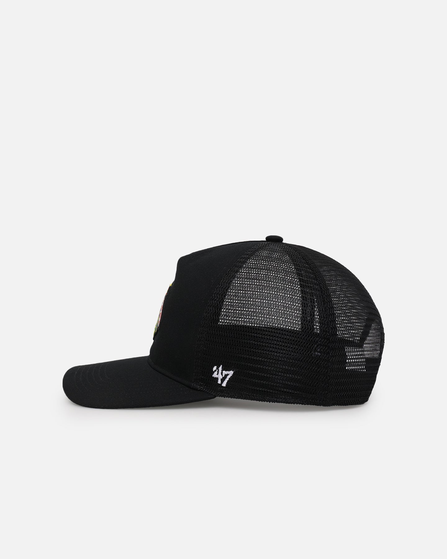 Chicago Blackhawks '47 Hitch Trucker Snapback Cap - Adjustable Mesh Back, Black/Team Colors - Perfect for Sports Fans, Game Day & Casual Wear