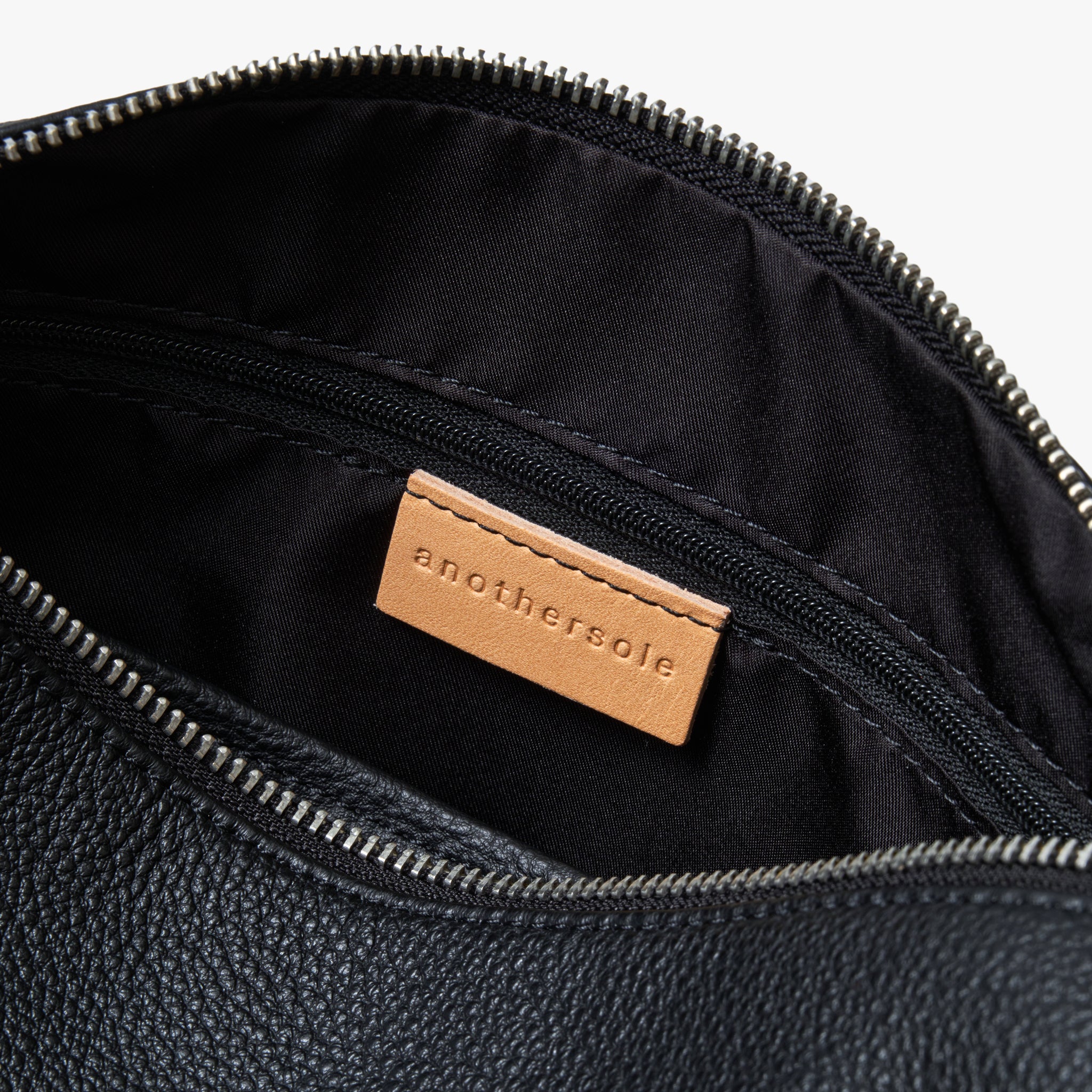 Stylish Black Handbag for Women - Trendy Shoulder Bag & Crossbody Purse - Perfect for Work, Travel, and Everyday Use