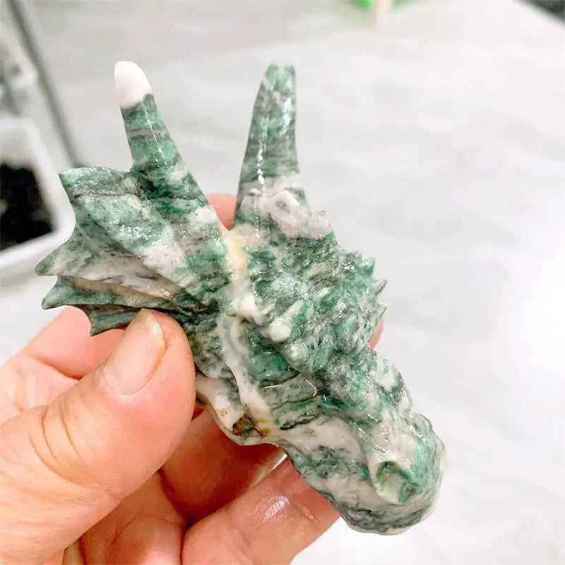Natural Moss Agate Dragon Skull Quartz Crystal - Feng Shui Healing Stone for Home Decor, Meditation & Positive Energy - Lucky Gift for Spiritual Protection & Wealth Attraction (1PC) - Perfect for Yoga Spaces, Office Desks & Meditation Altars