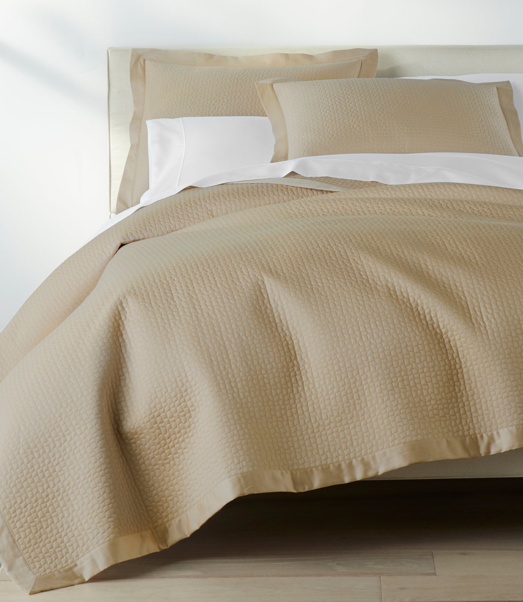 Hamilton Quilted Coverlet - Soft & Lightweight Bedspread for All Seasons | Perfect for Guest Rooms, Master Bedrooms & Cozy Home Decor