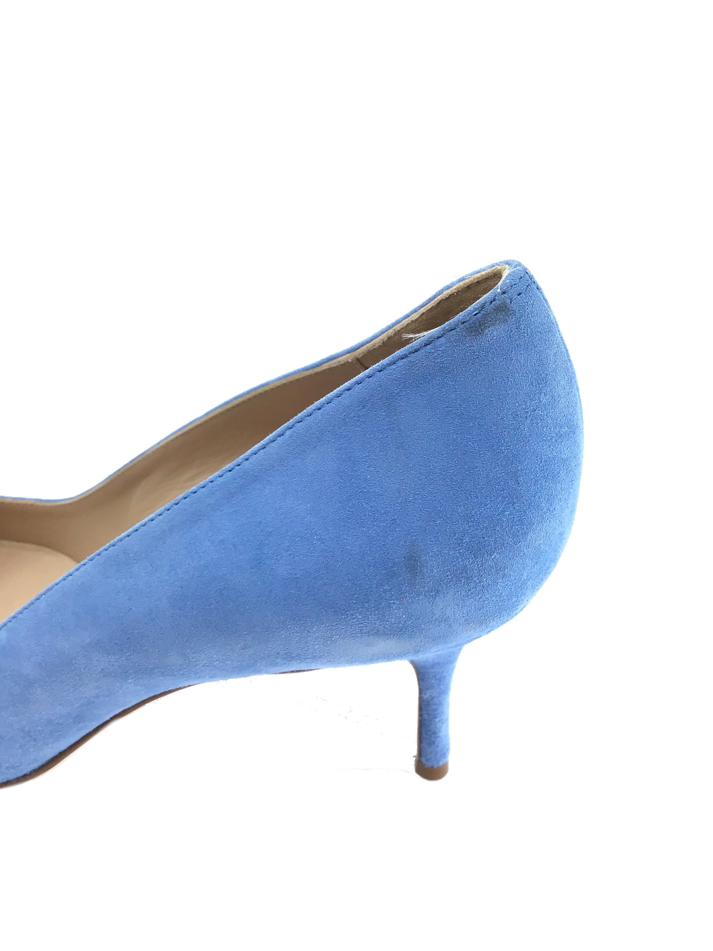 Manolo Blahnik BB Suede Pumps Women's Size 7.5 - Elegant Pointed Toe Heels for Weddings, Parties & Office Wear
