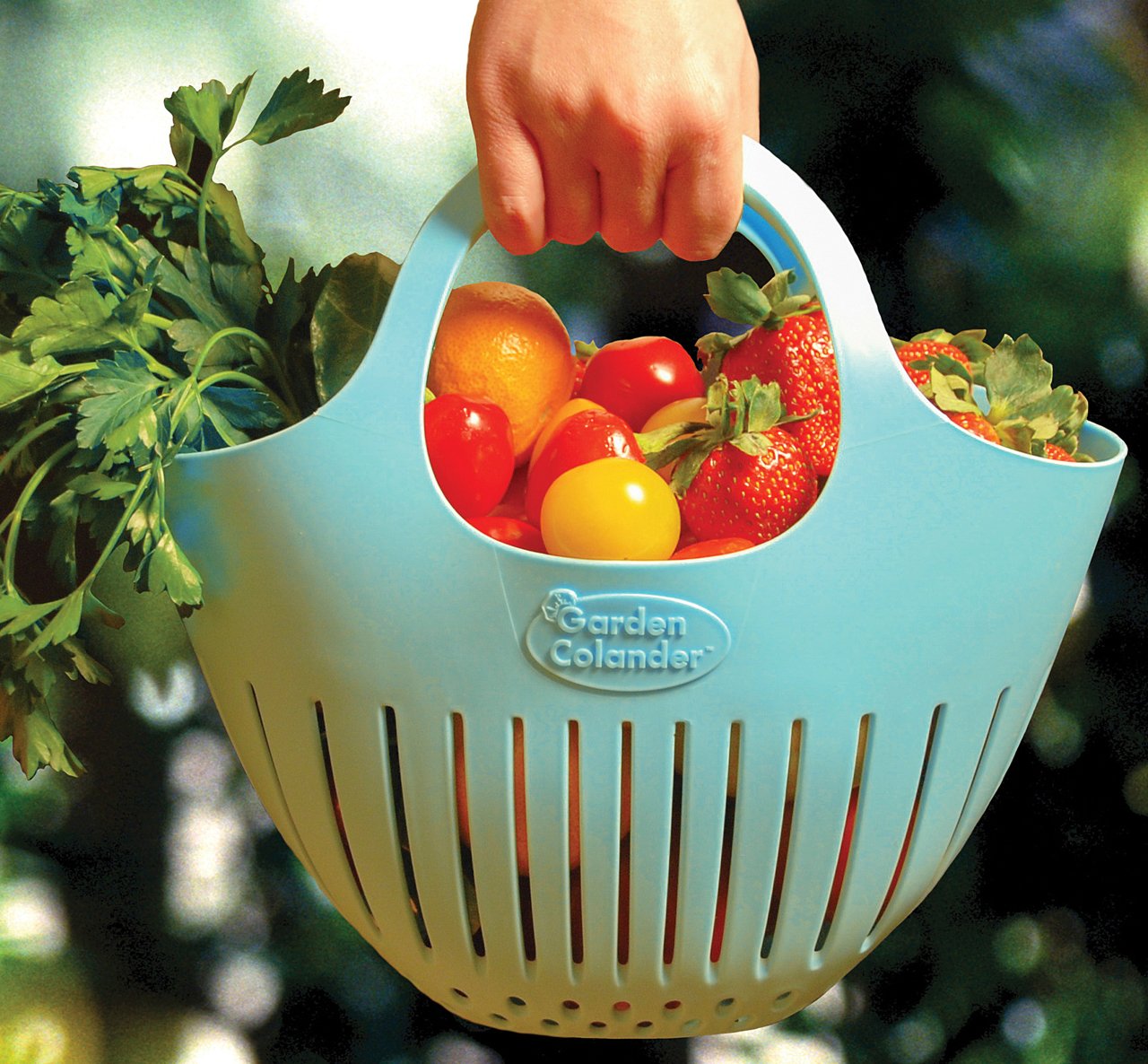 Hutzler Mini Colander - Small Kitchen Strainer Basket for Fruits, Vegetables & Pasta - Eggshell Blue - Perfect for Gardening, Cooking & Food Prep