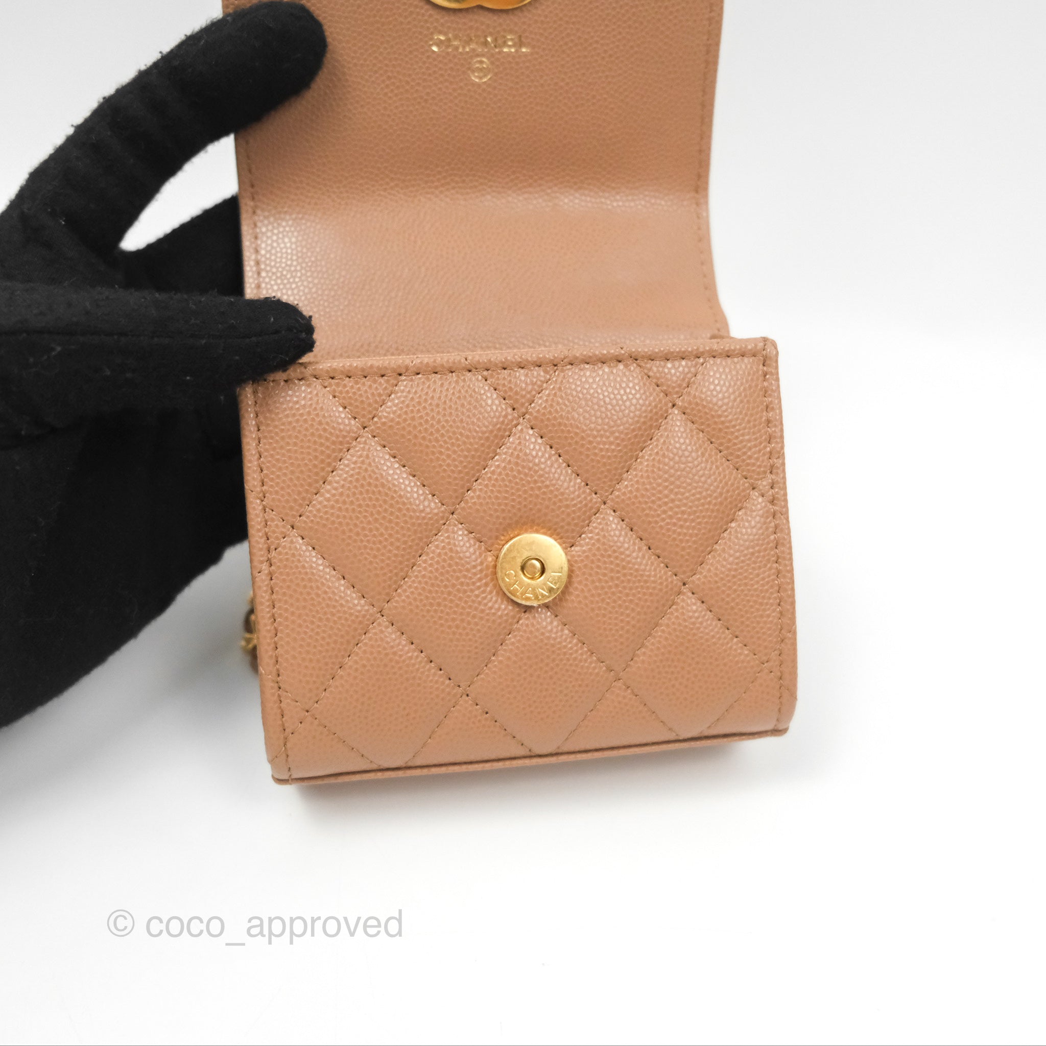 Chanel CC Chain Clutch Bag in Beige Caviar Leather with Gold Hardware - Perfect for Evening Parties & Luxury Events