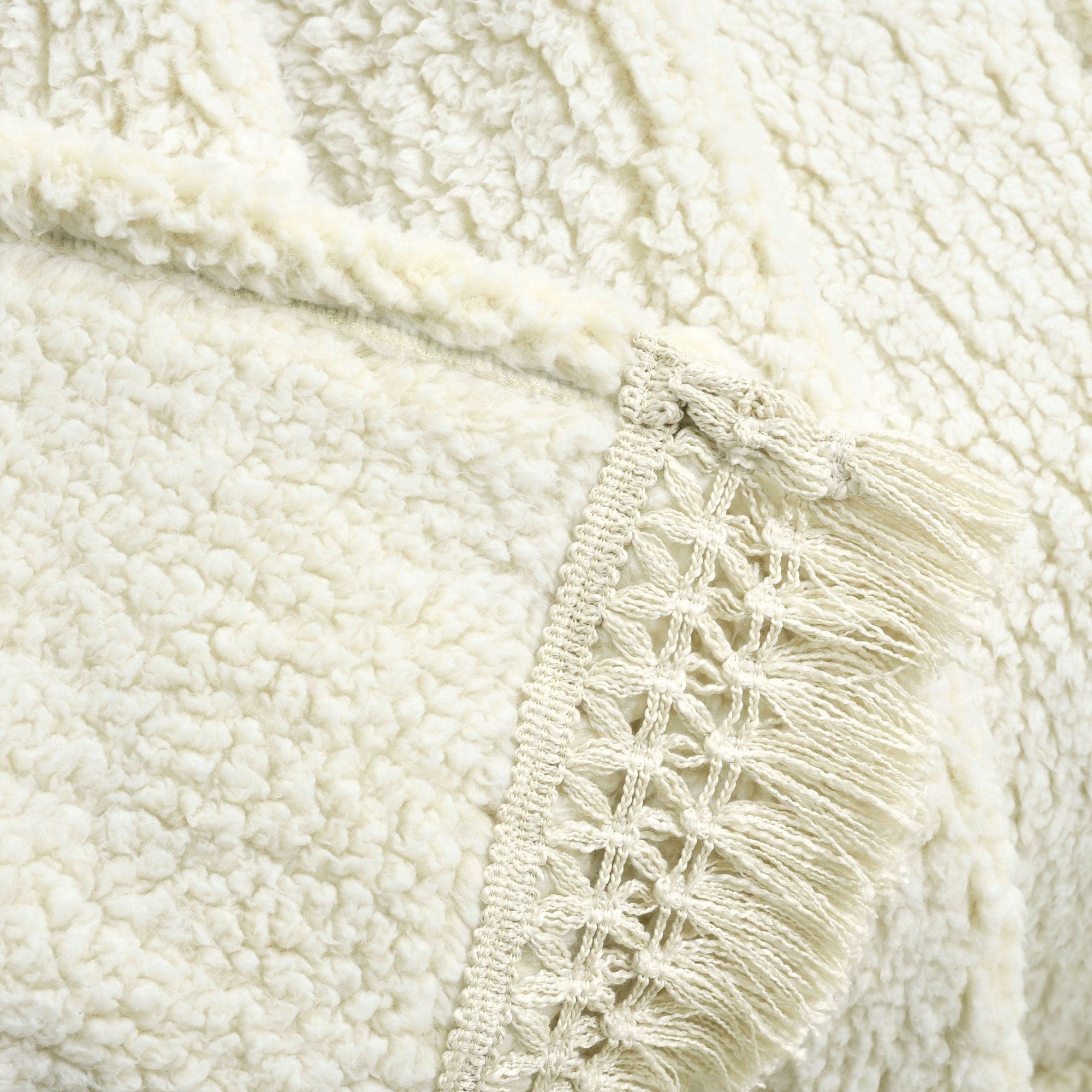 Cozy Sherpa Tassel Fringe Throw Blanket - Soft Plush Fleece Bedspread for Couch, Bed & Sofa - Perfect for Winter Warmth, Home Decor & Gift Giving
