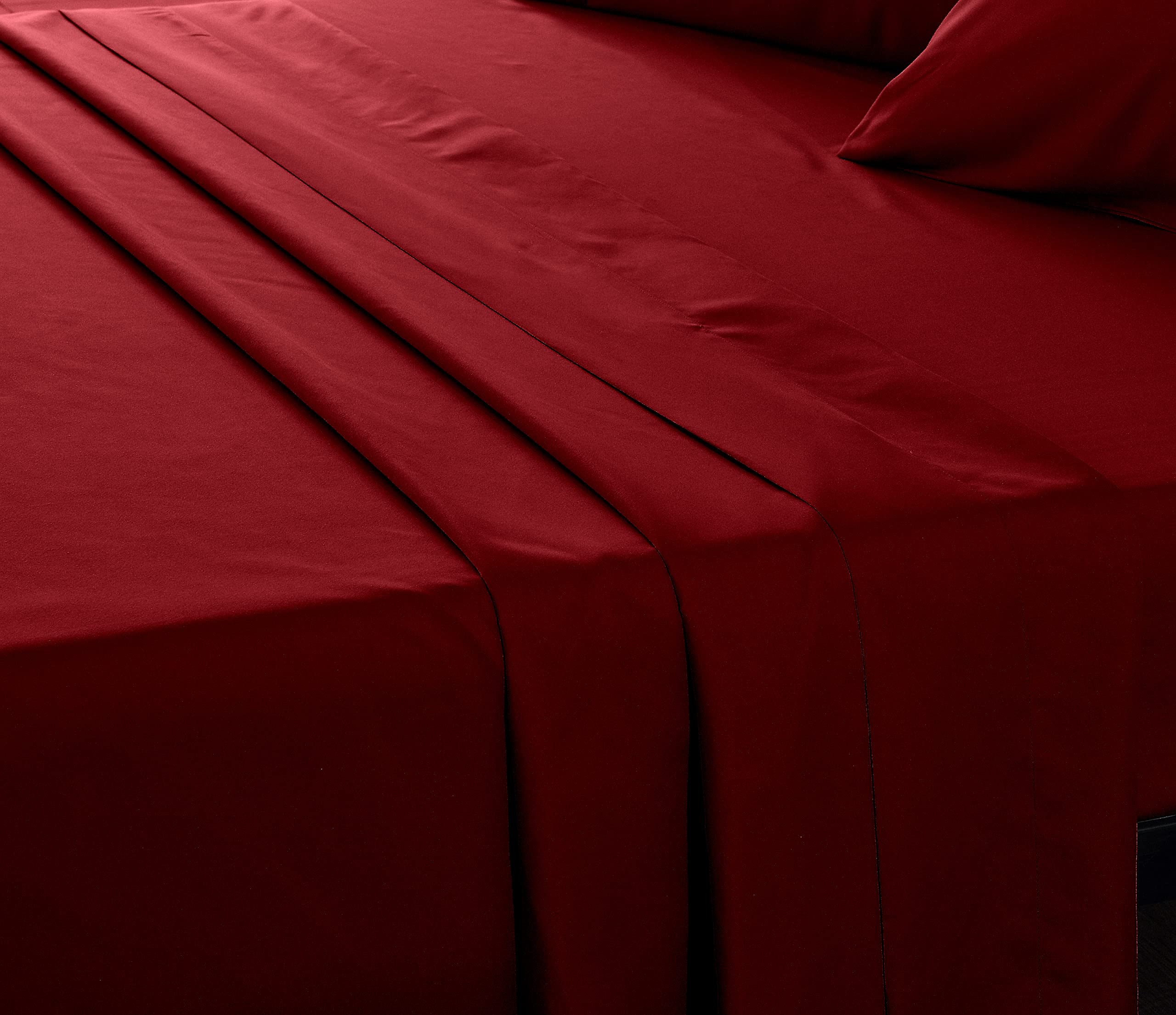 Premium 4-Piece King Size Bed Sheet Set - Breathable, Soft & Easy Care - Deep Pocket Fitted Sheet, Flat Sheet & Pillowcases - Burgundy Luxury Bedding for Master Bedroom, Guest Room & Hotel Use