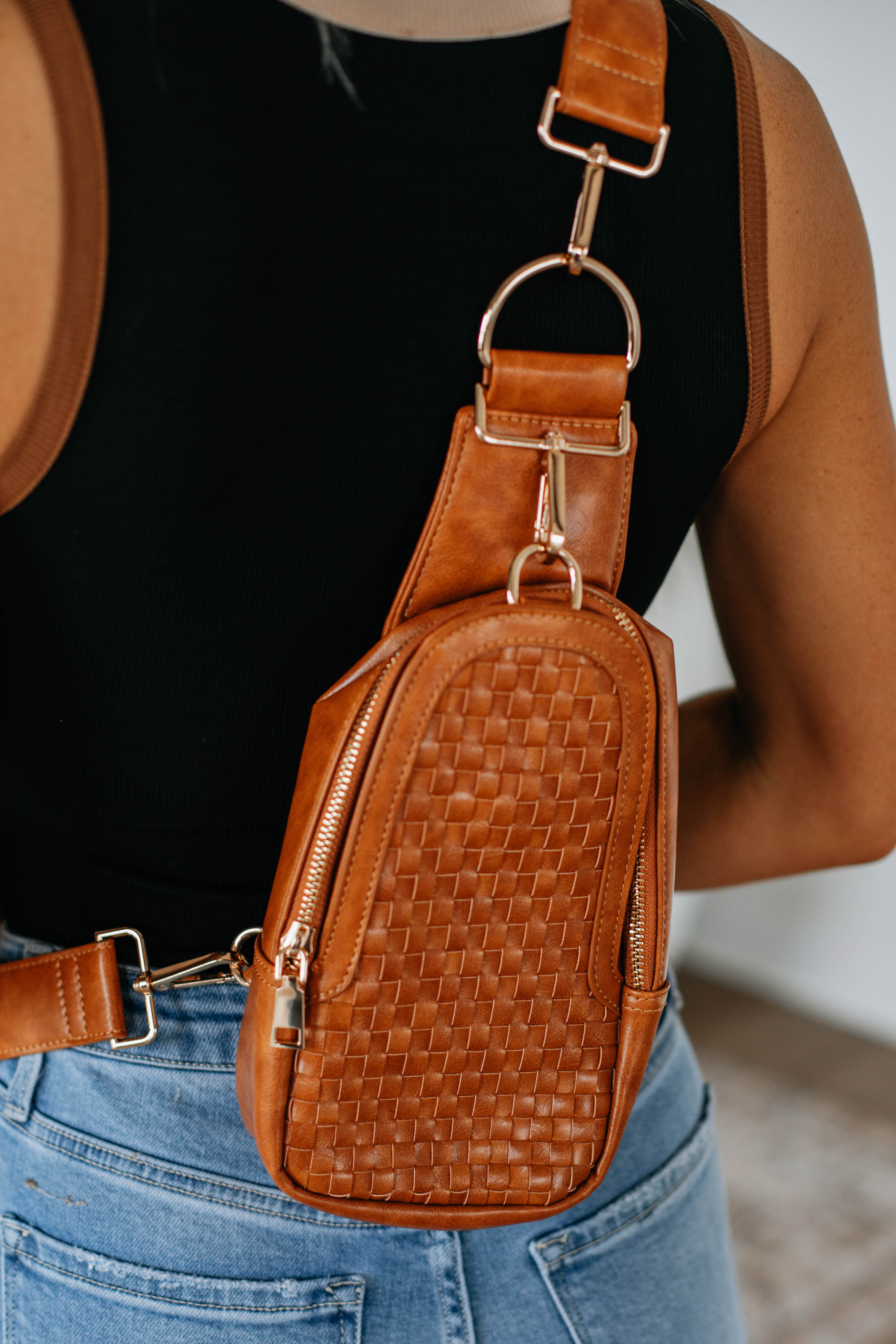 Stylish Mattie Crossbody Bag in Cognac - Perfect for Everyday Use, Travel & Casual Outings