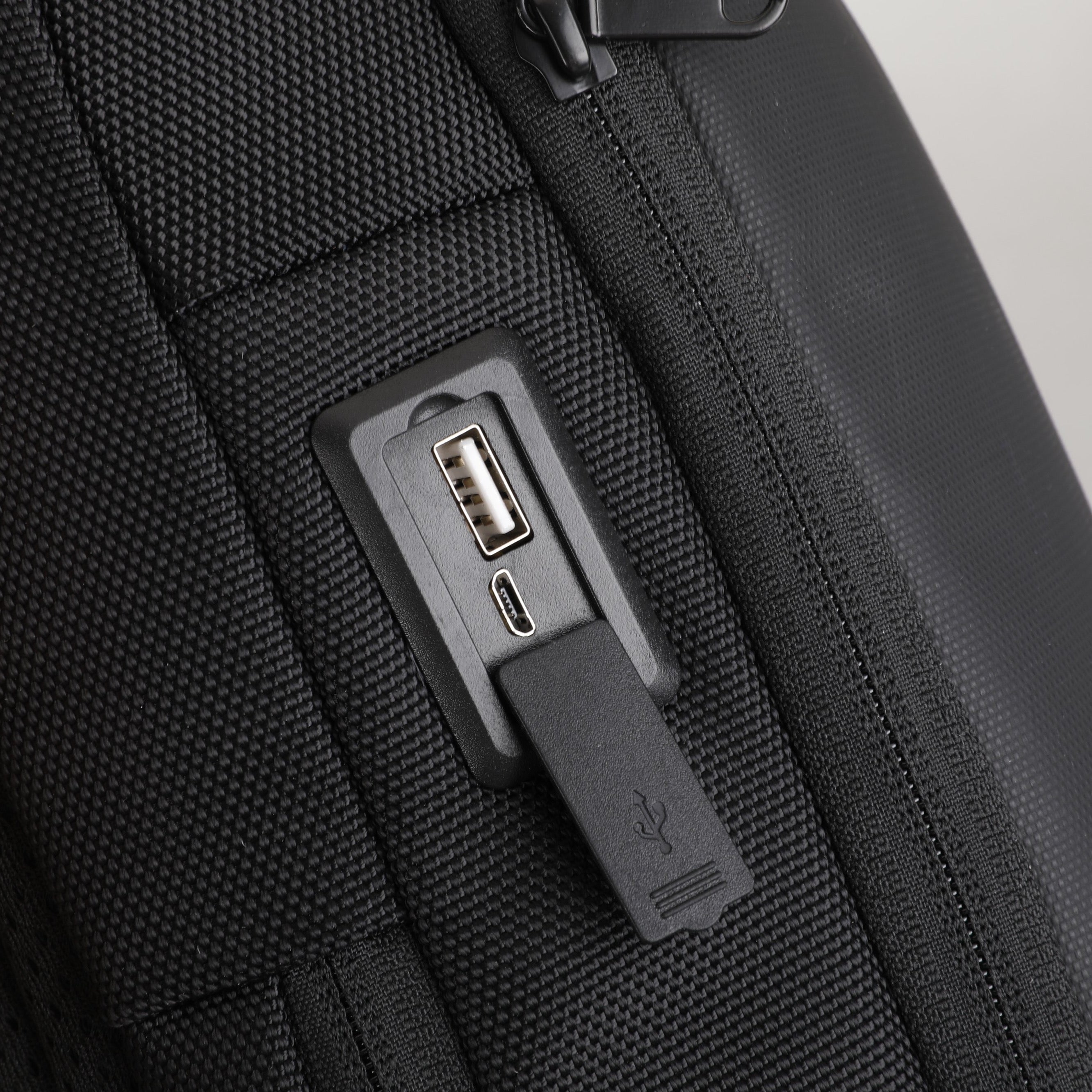 Link Mini - Compact and Portable Wireless Charger for iPhone, Android, and AirPods - Perfect for Travel, Office, and Home Use
