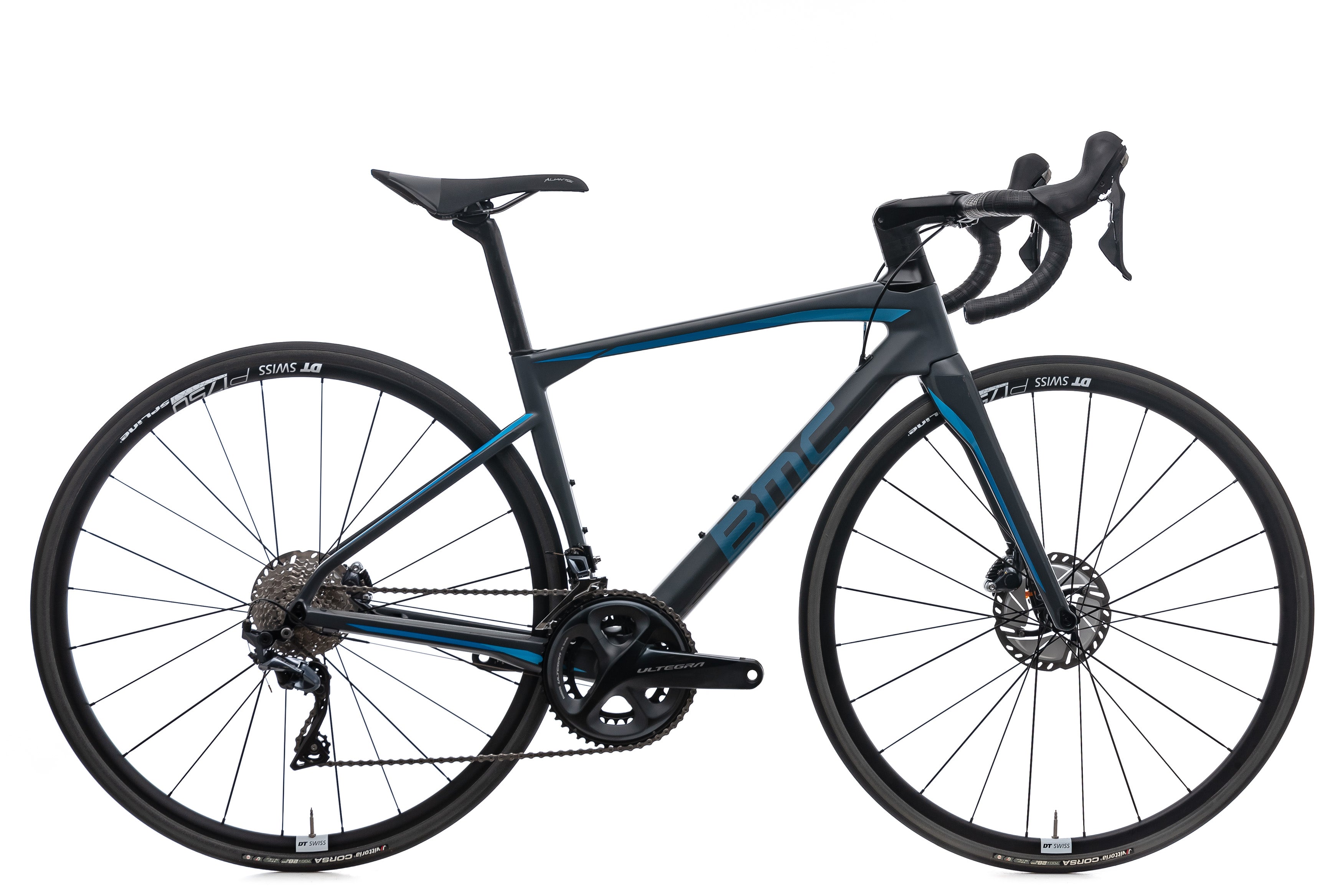 BMC Roadmachine 01 Four 47cm Road Bike - Lightweight Carbon Frame, Shimano Ultegra Groupset | Perfect for Endurance Cycling & Long-Distance Rides