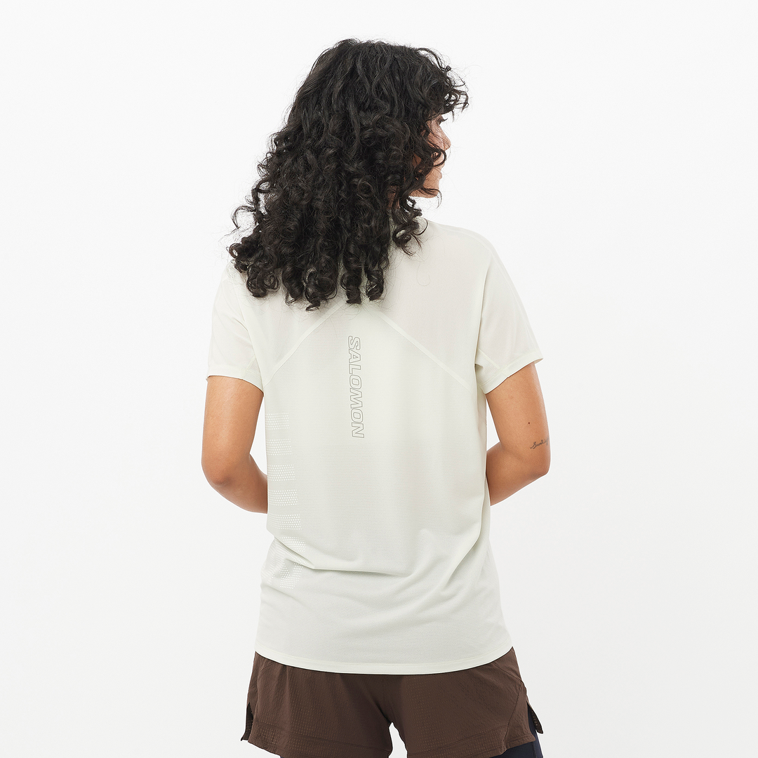 Salomon Women's Aero SS Tee GFX - Lightweight Running Shirt with Quick-Dry Technology (LC2696700) - Perfect for Trail Running, Hiking & Outdoor Workouts