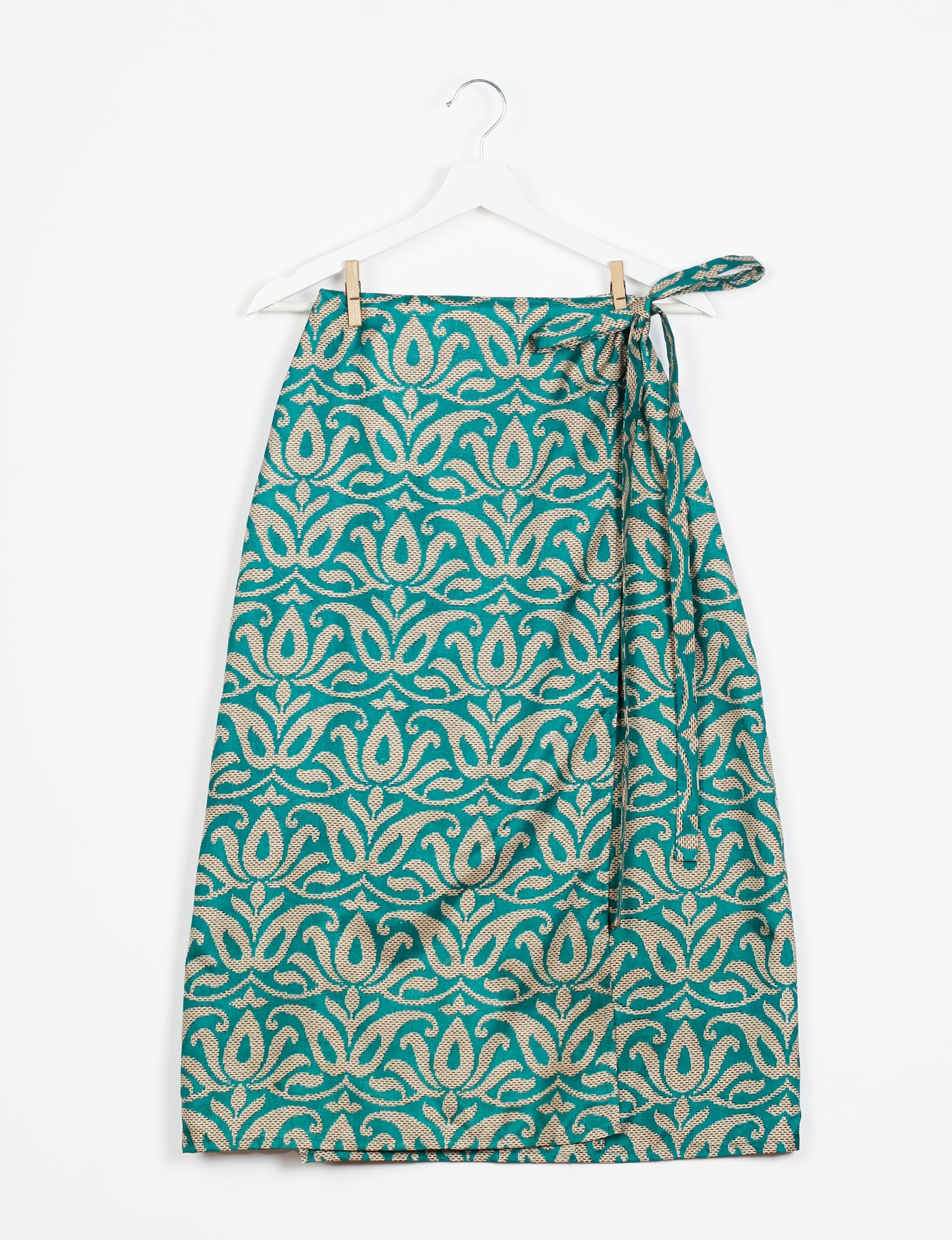 Long Wraparound Skirt for Women - High Waist Flowy Maxi Skirt with Pockets - Boho Summer Beach Skirt for Casual Wear, Vacation & Outdoor Activities
