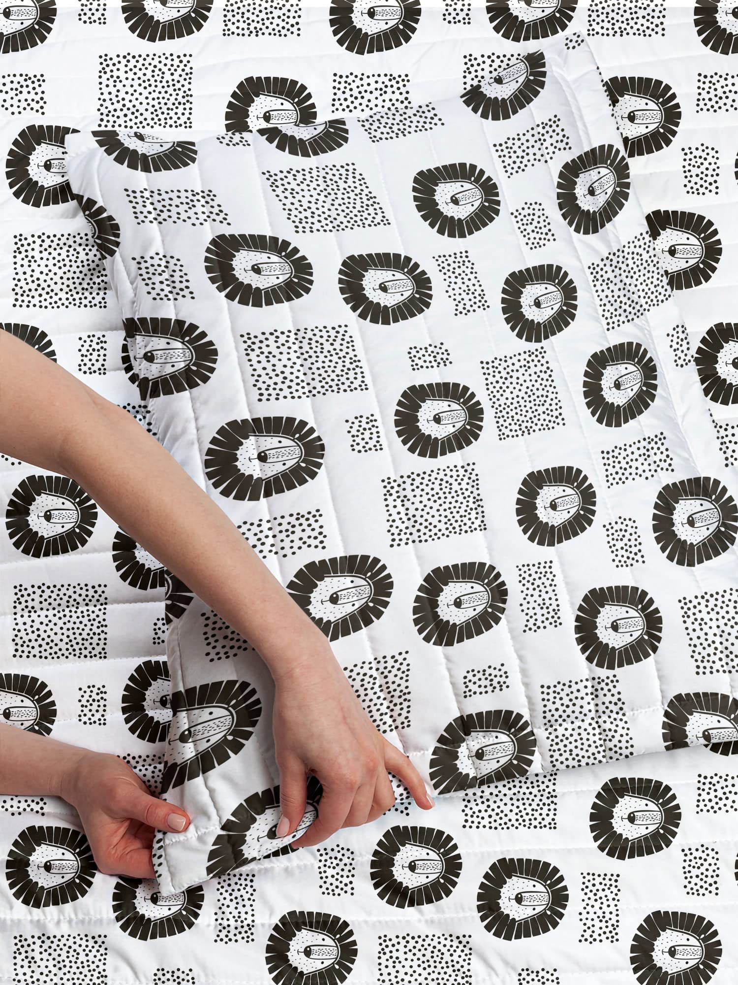 Ambesonne Black and White Microfiber Bedspread Set - Lion with Dotted Rectangle Pattern Hand Drawn Monochrome Illustration | Soft Queen Size Bedding Set with Pillow Shams & Comforter | Perfect for Modern Bedrooms, Guest Rooms, and Dorm Decor