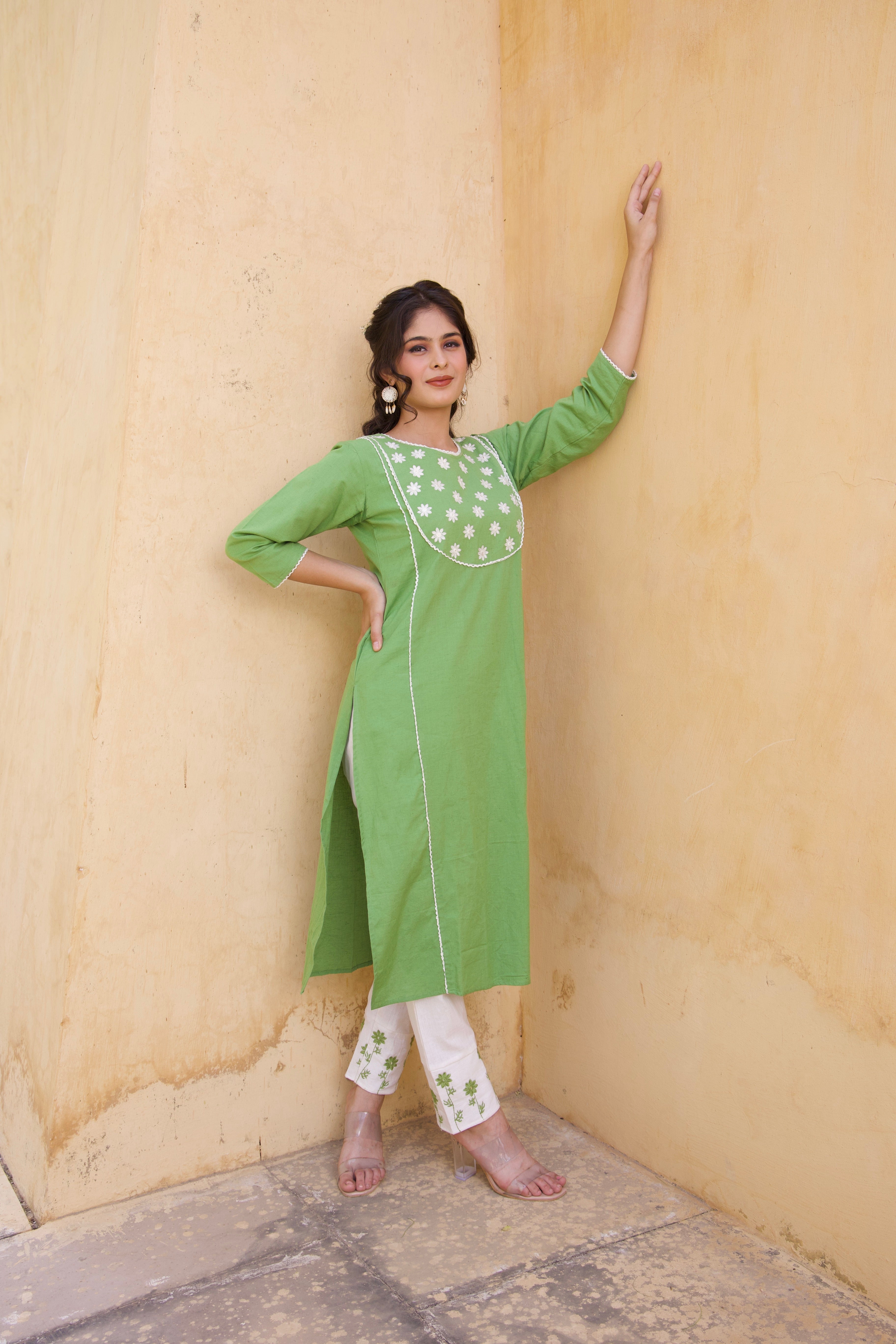 Stylish Green Cotton Floral Kurta Set for Women | Comfortable & Breathable Ethnic Outfit | Perfect for Festivals, Parties & Casual Wear