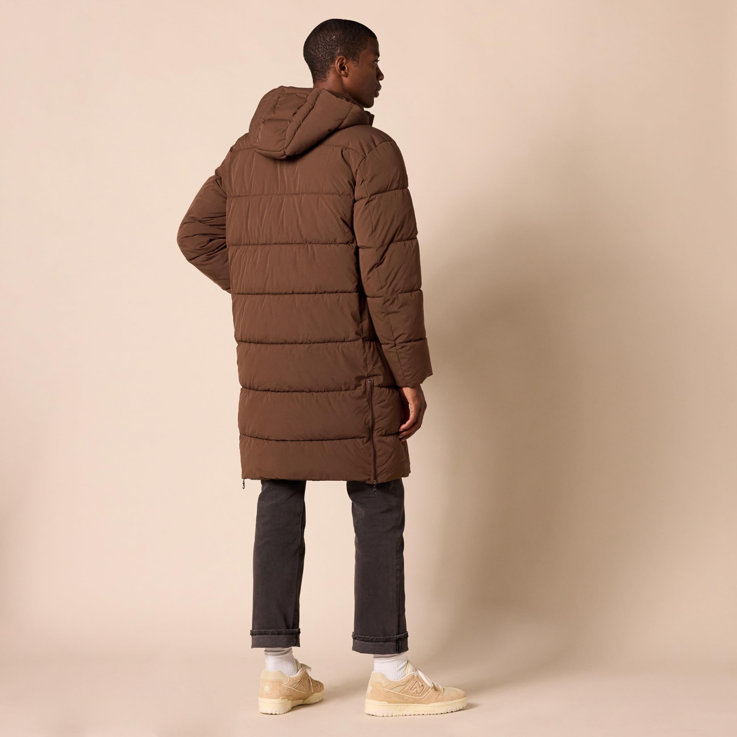 Amazon Essentials Men's Hooded Long Puffer Coat - Lightweight Winter Jacket with Water-Resistant Shell, Warm Down Alternative for Cold Weather - Perfect for Outdoor Activities, Commuting & Travel