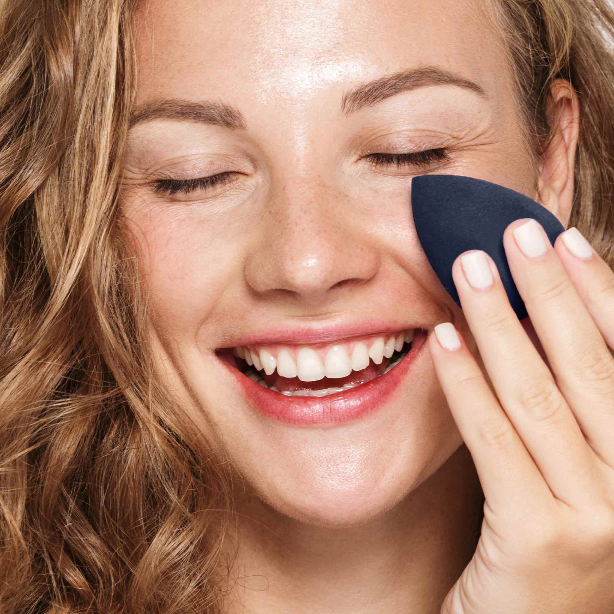 Premium Makeup Blending Sponge for Flawless Foundation Application - Soft Beauty Sponge for Liquid, Cream & Powder - Ideal for Daily Makeup & Professional Use