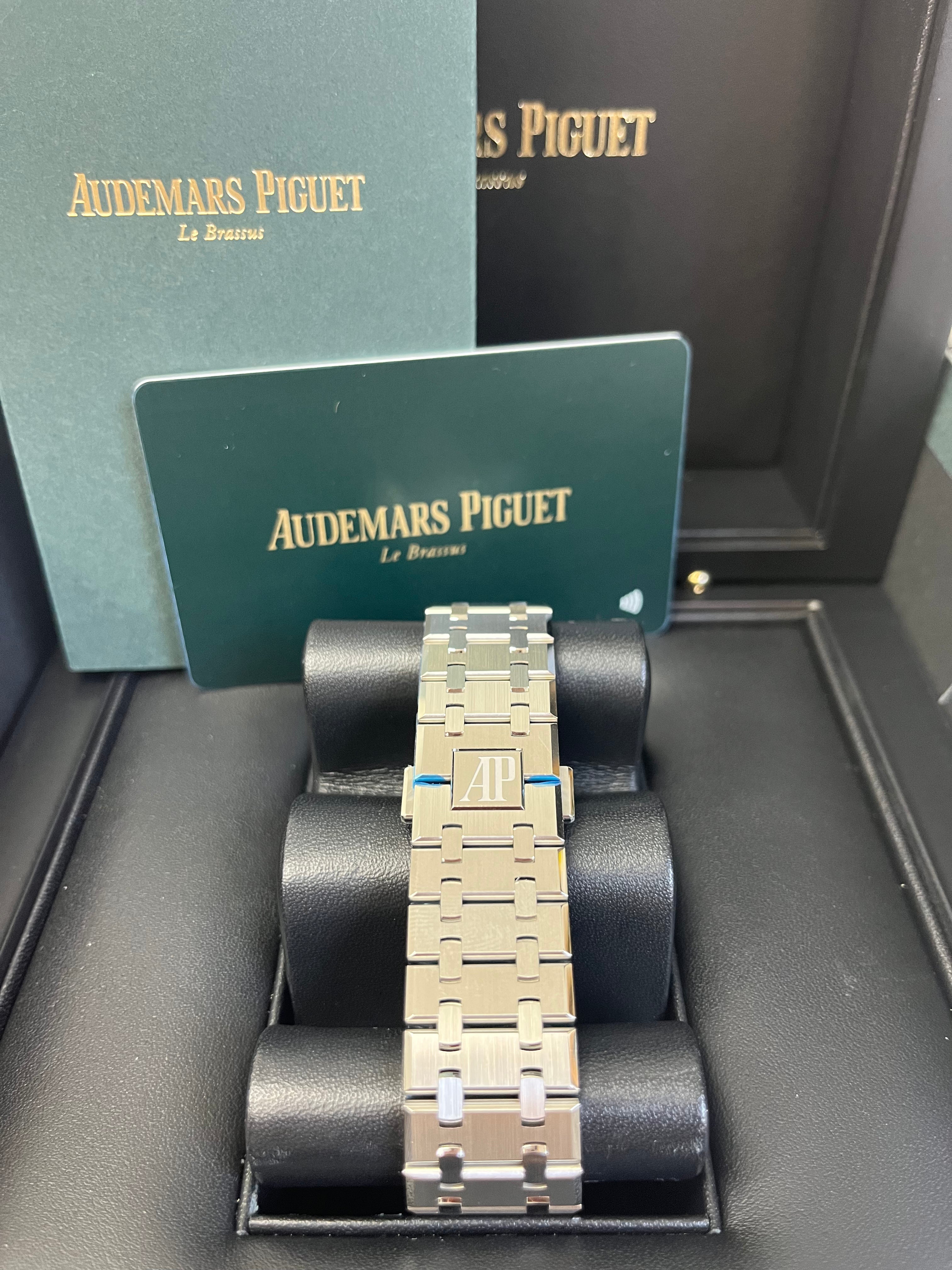Audemars Piguet Royal Oak 41mm Selfwinding Watch - 50th Anniversary Edition with Blue Dial & Stainless Steel Bracelet (Model 15510ST.OO.1320ST.01) | Luxury Timepiece for Men, Perfect for Business Meetings & Special Occasions