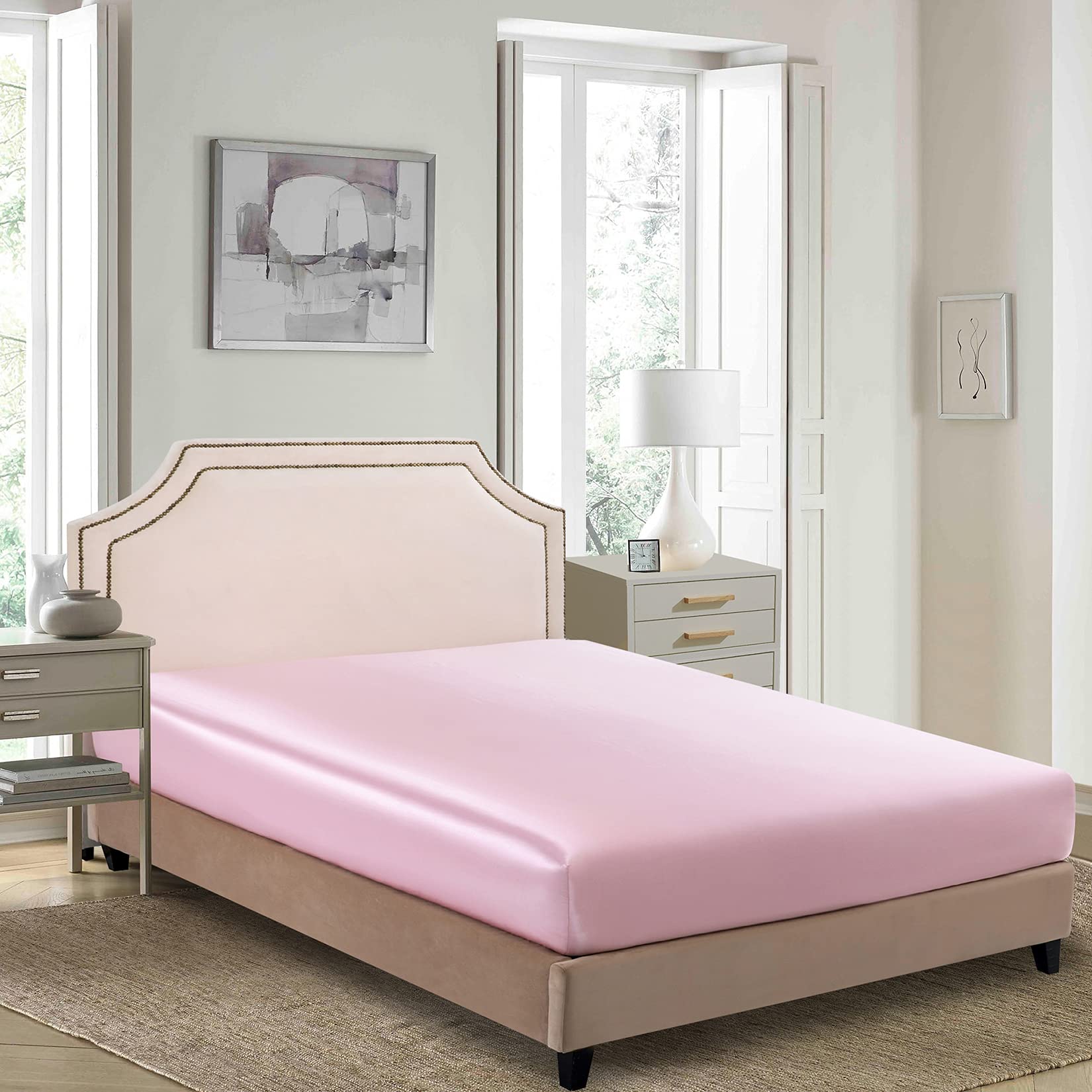 Luxury Satin Fitted Sheet Queen Size - 1-Piece Ultra Soft Deep Pocket Silk Bottom Bed Sheet - Pink - Perfect for Master Bedroom, Guest Room & Hotel Use