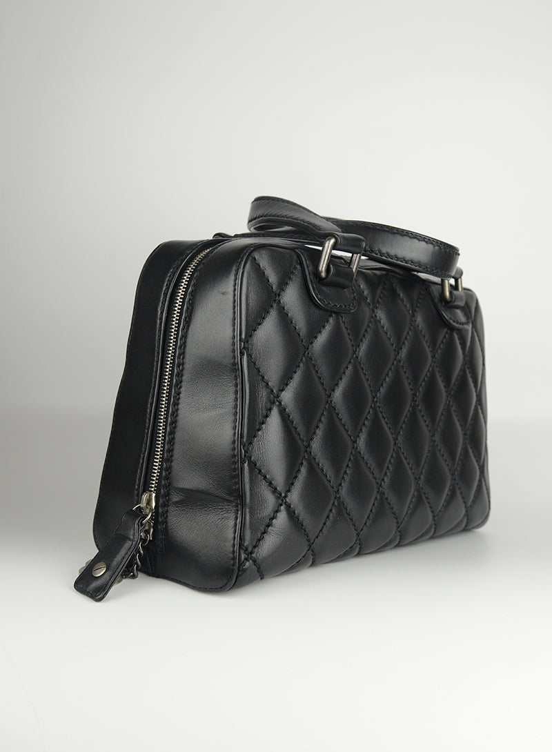 Chanel Quilted Black Leather Handbag - Luxury Designer Crossbody Bag for Women, Perfect for Evening Parties & Daily Use